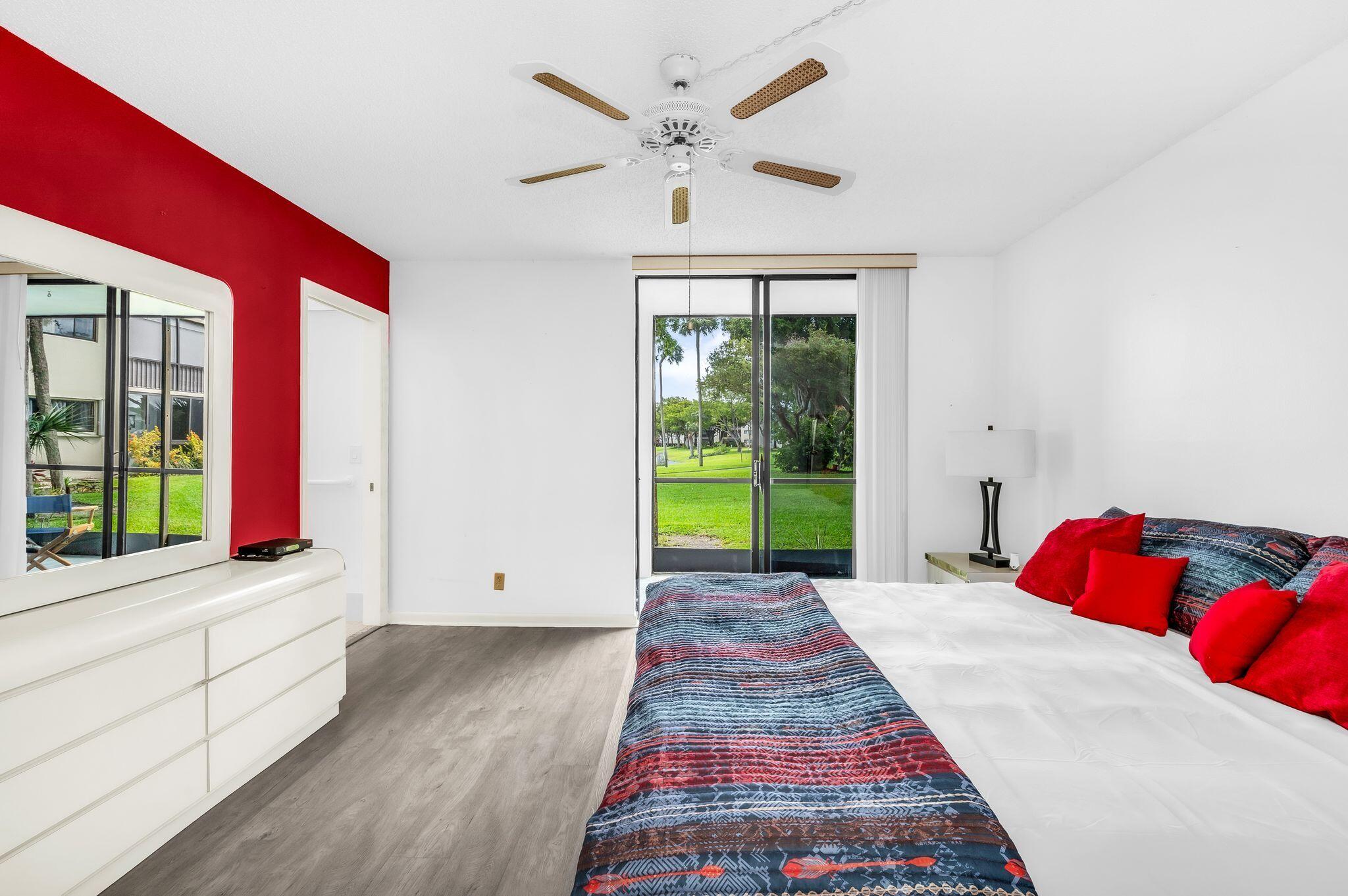 5220 Las Verdes Circle 108 Property Photo 14