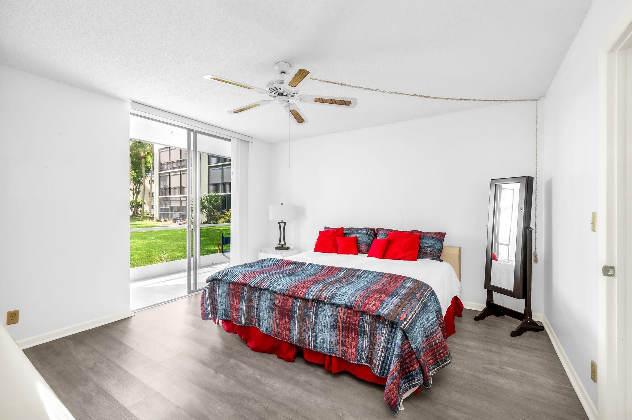 5220 Las Verdes Circle 108 Property Photo 15