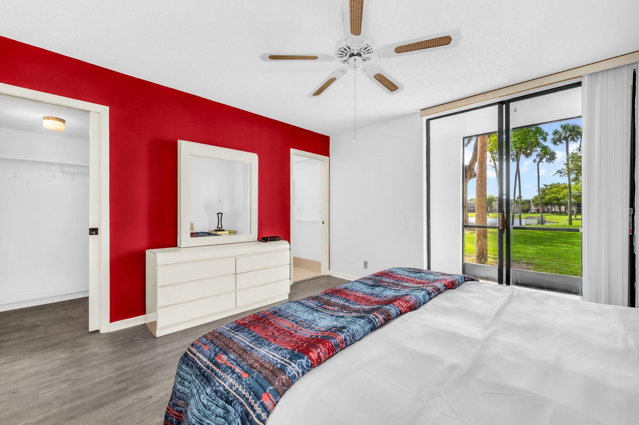 5220 Las Verdes Circle 108 Property Photo 16