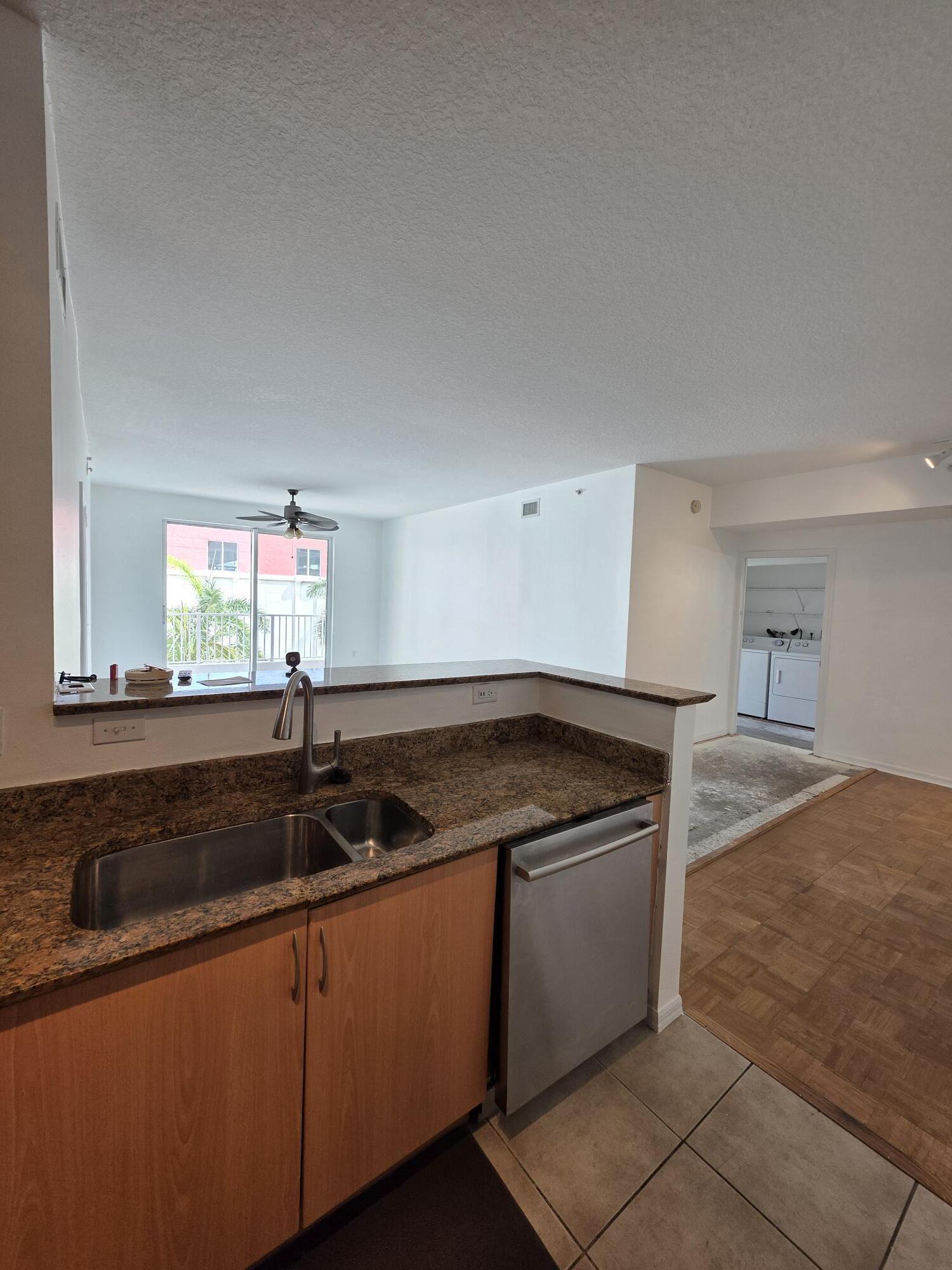 804 E Windward Way 508 Property Photo 20