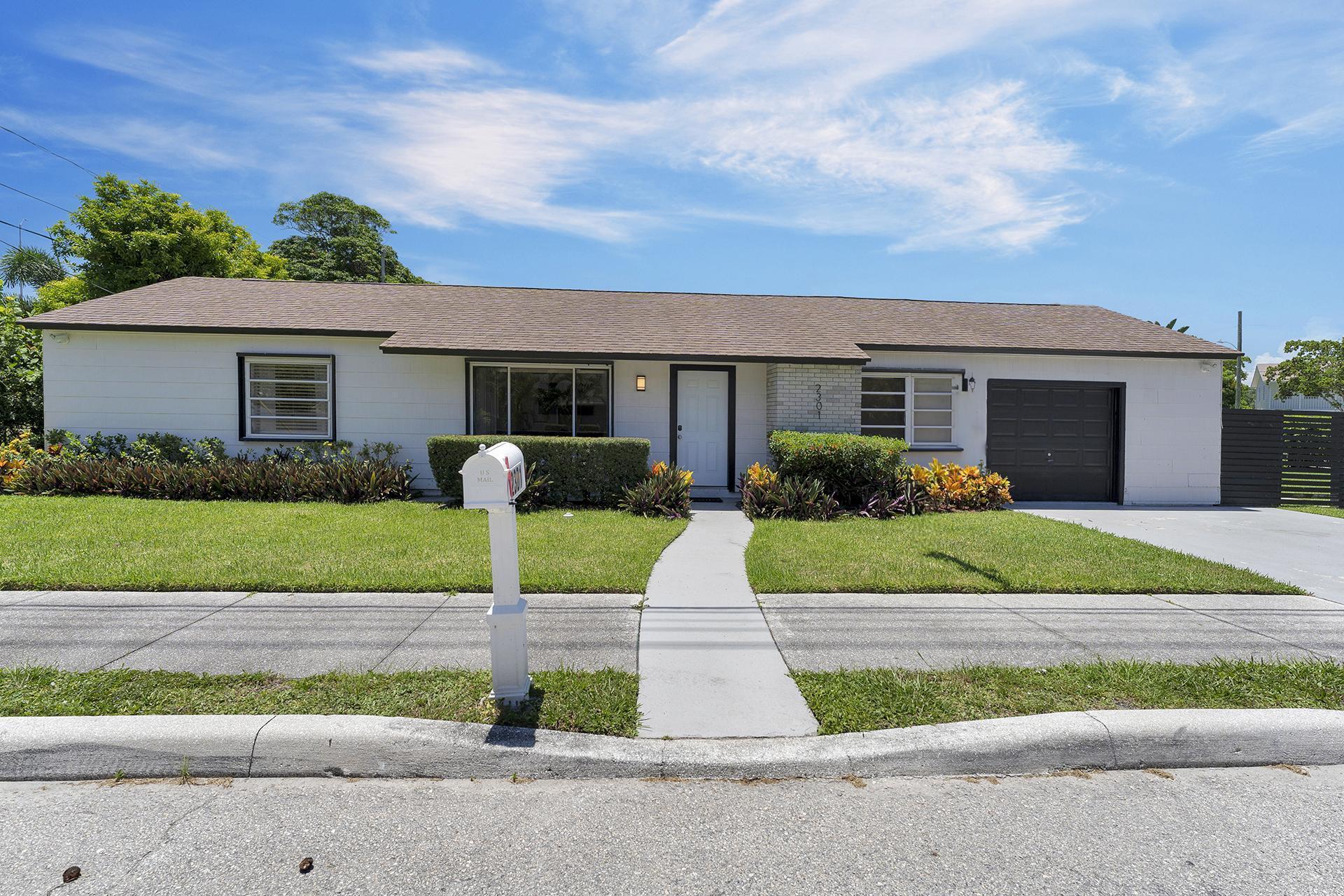 2301 Ridgeway Avenue Property Photo 1