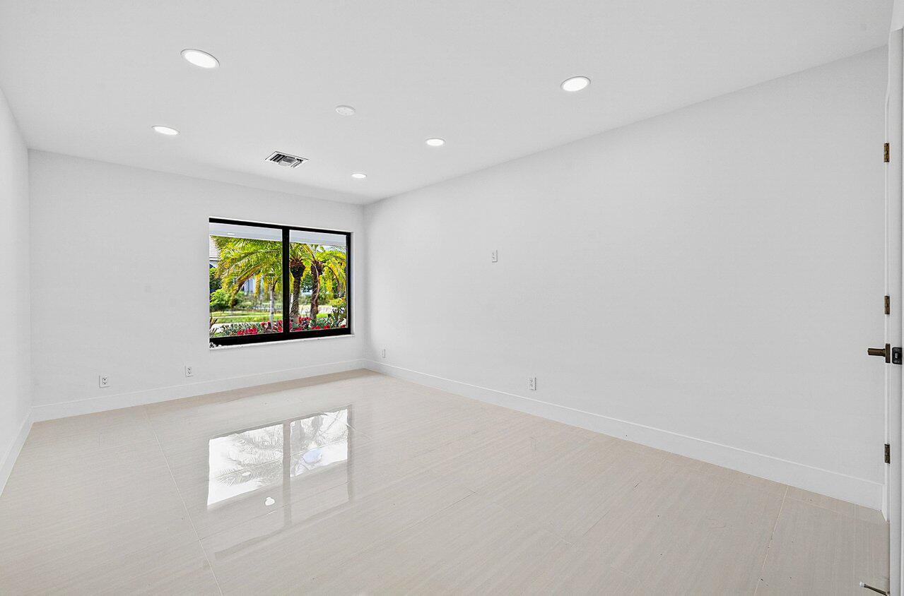 4887 Bocaire Boulevard Property Photo 47