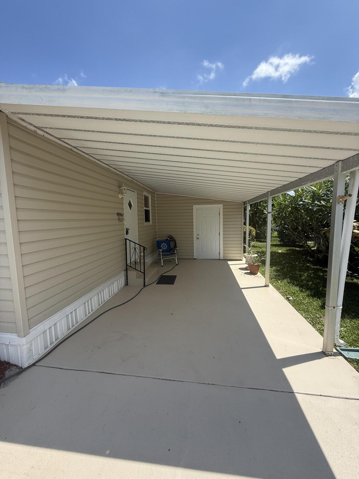 463 Onyx Way Property Photo 5
