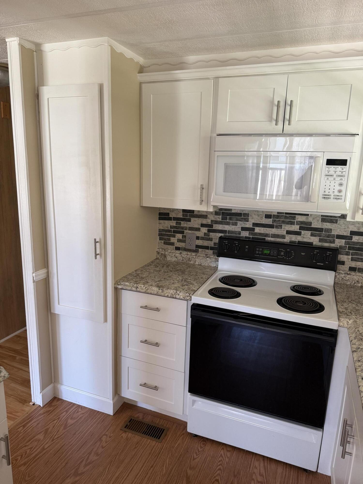 463 Onyx Way Property Photo 12