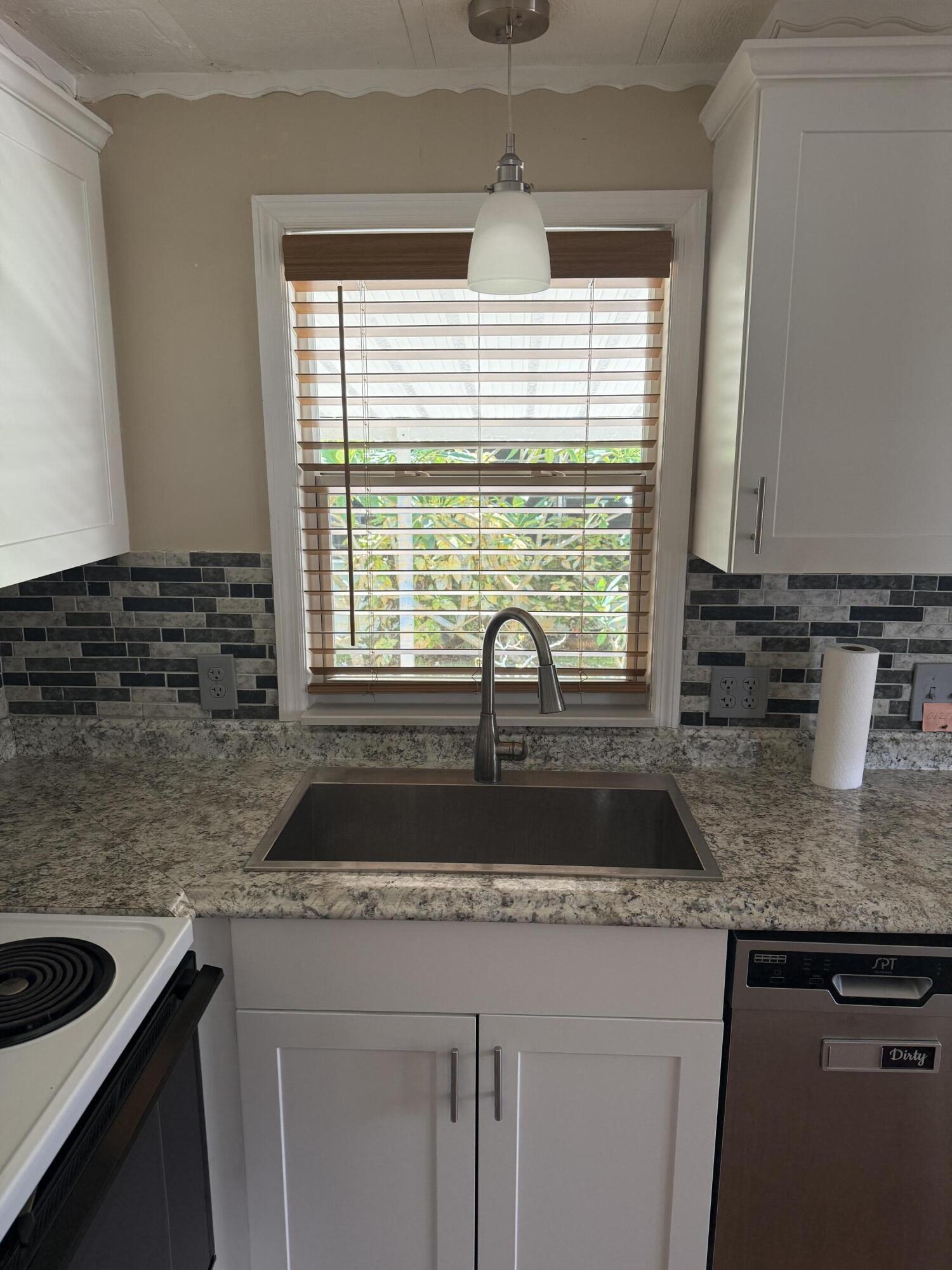 463 Onyx Way Property Photo 13