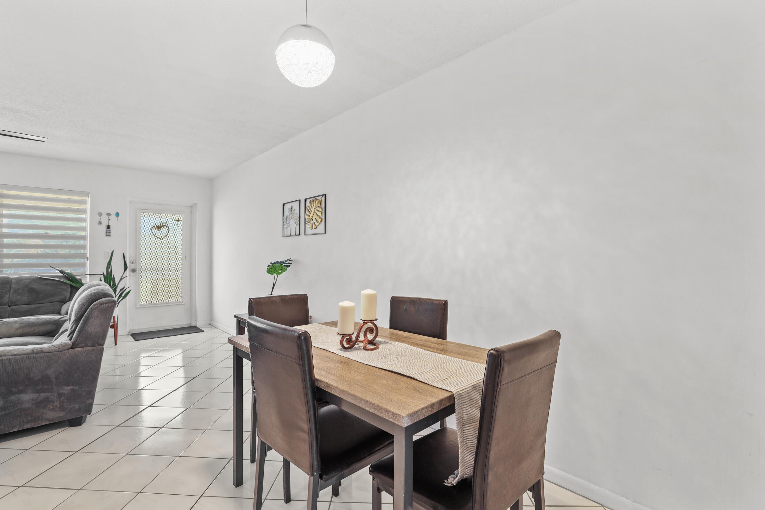 215 Sheffield I Property Photo 5