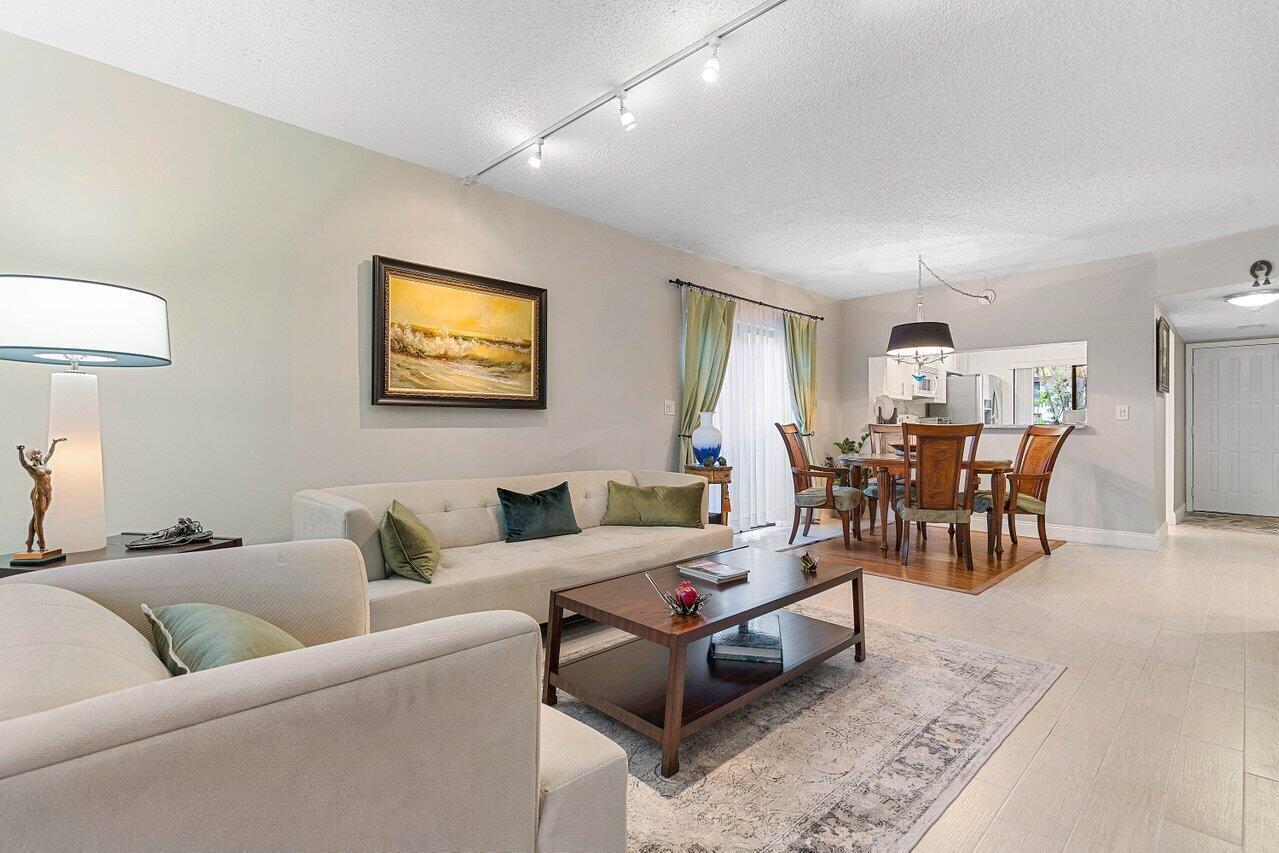 5200 E Club Circle 106 Property Photo 14
