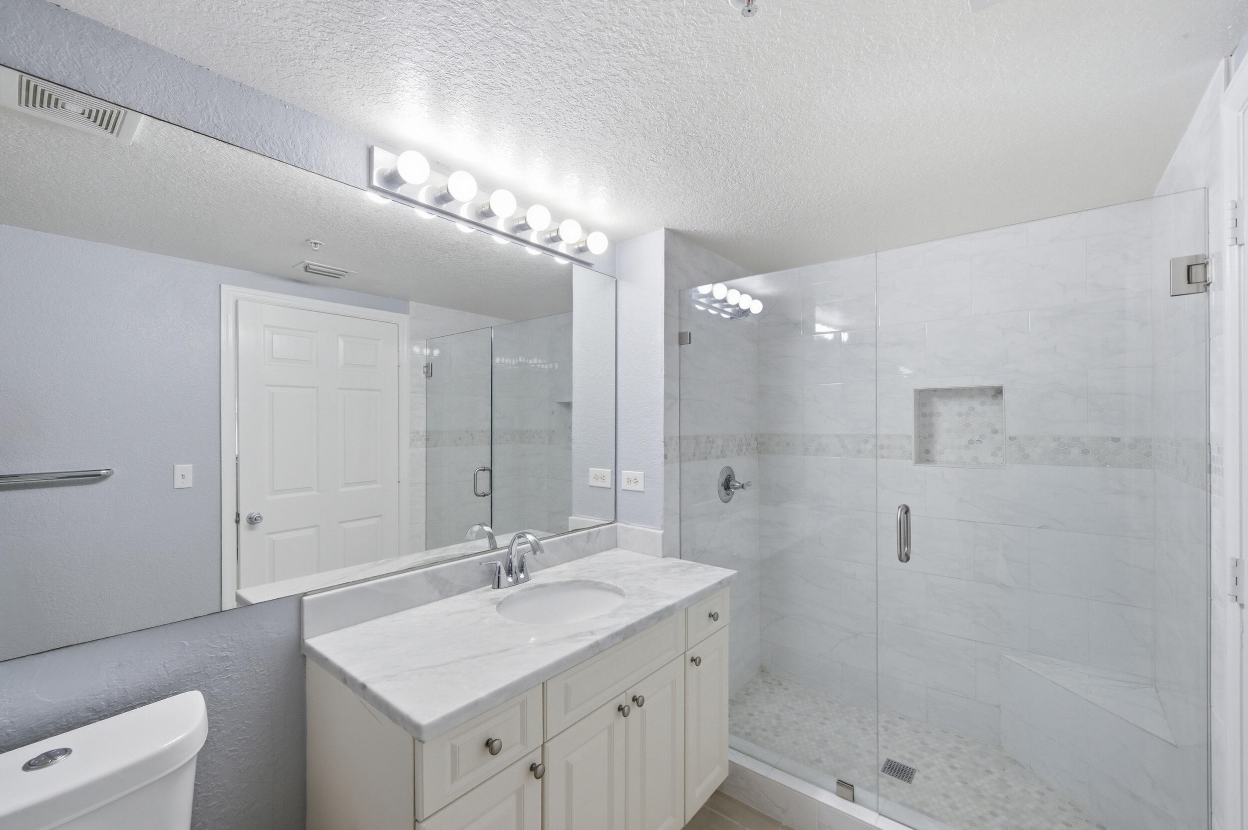 6562 W Sample Road 6562 Property Photo 11