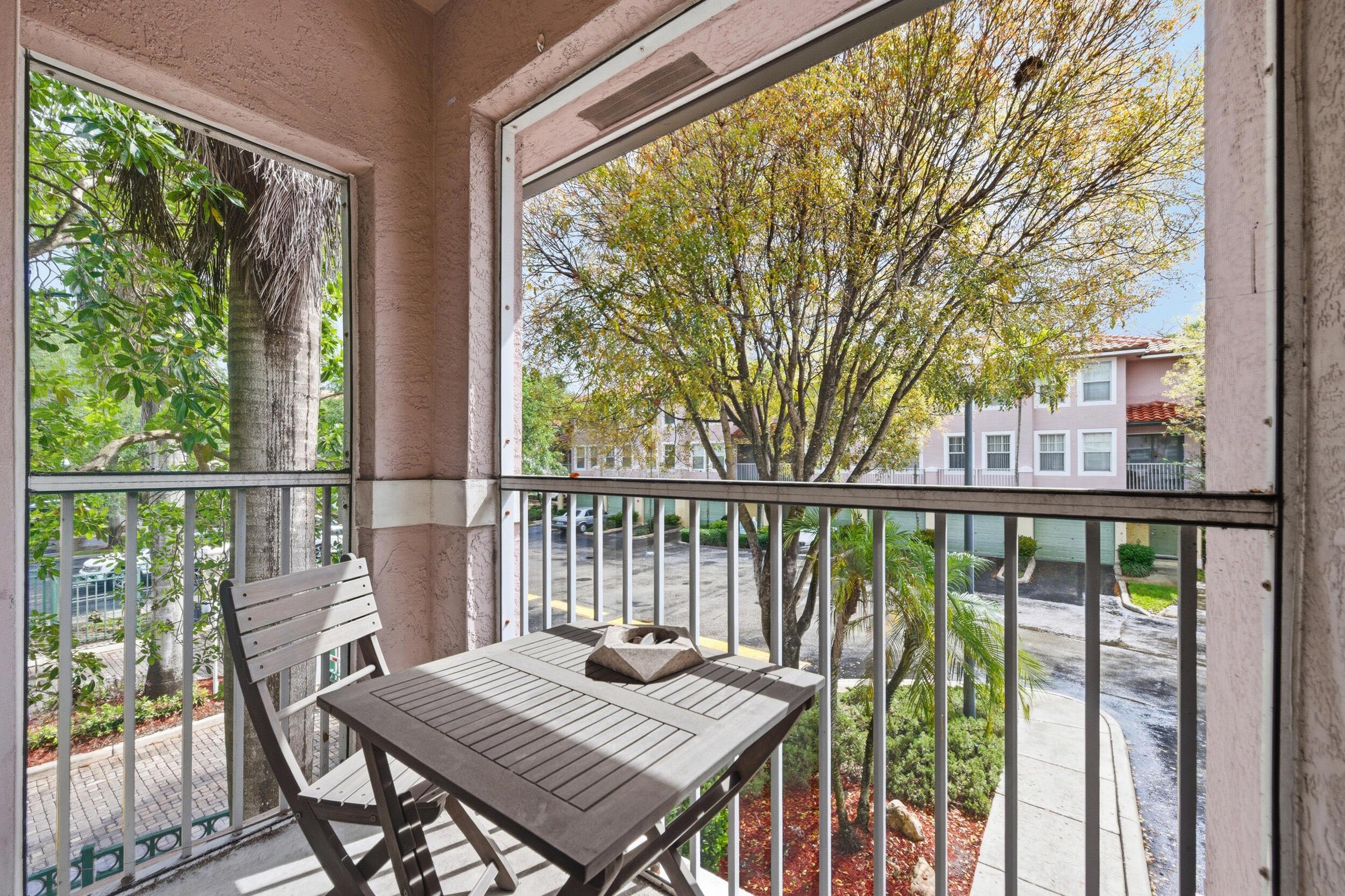 6562 W Sample Road 6562 Property Photo 12