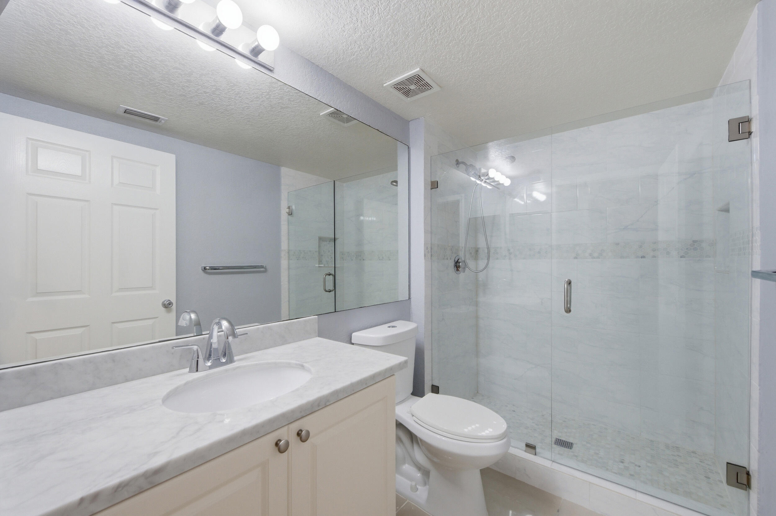 6562 W Sample Road 6562 Property Photo 14