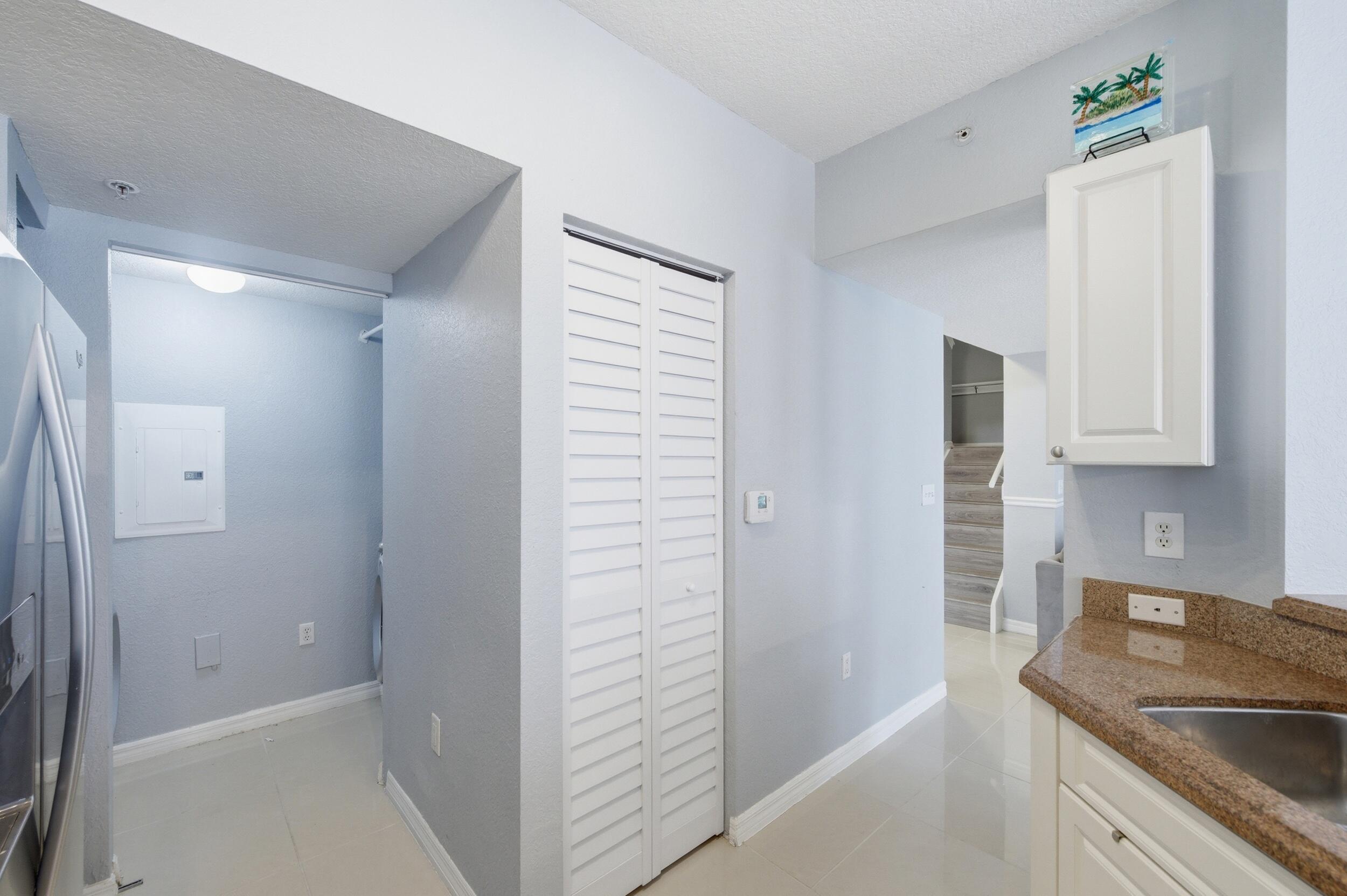 6562 W Sample Road 6562 Property Photo 16