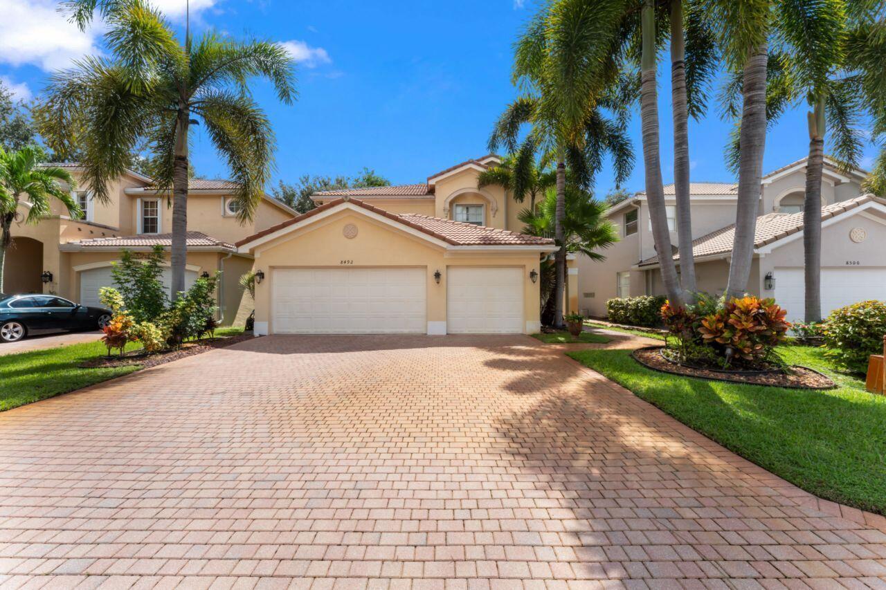 8492 Breezy Oak Way Property Photo 1