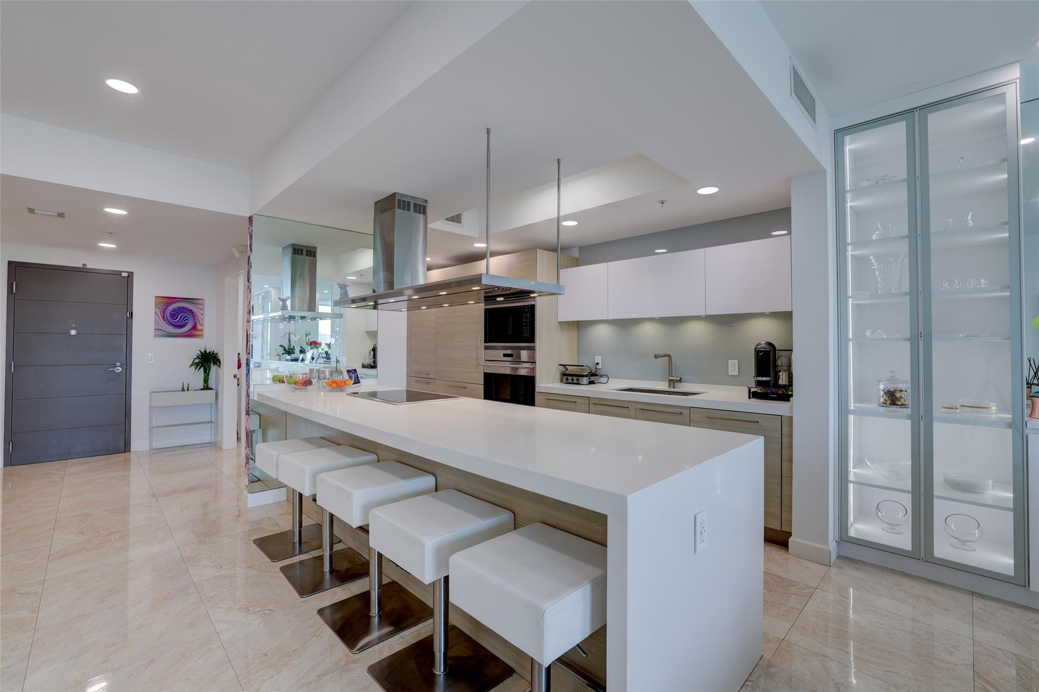 17301 Biscayne Boulevard 406 Property Photo 3