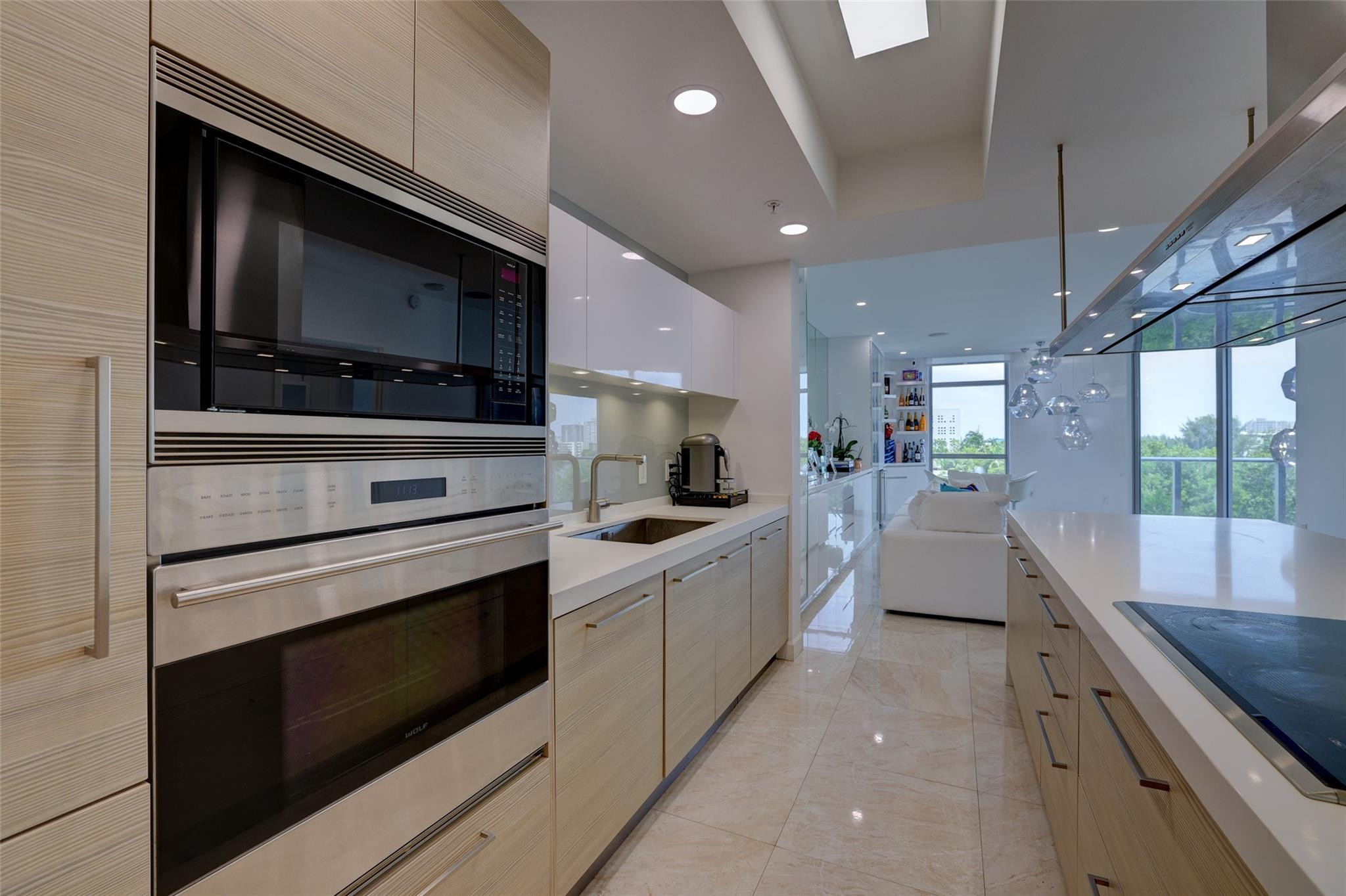 17301 Biscayne Boulevard 406 Property Photo 4
