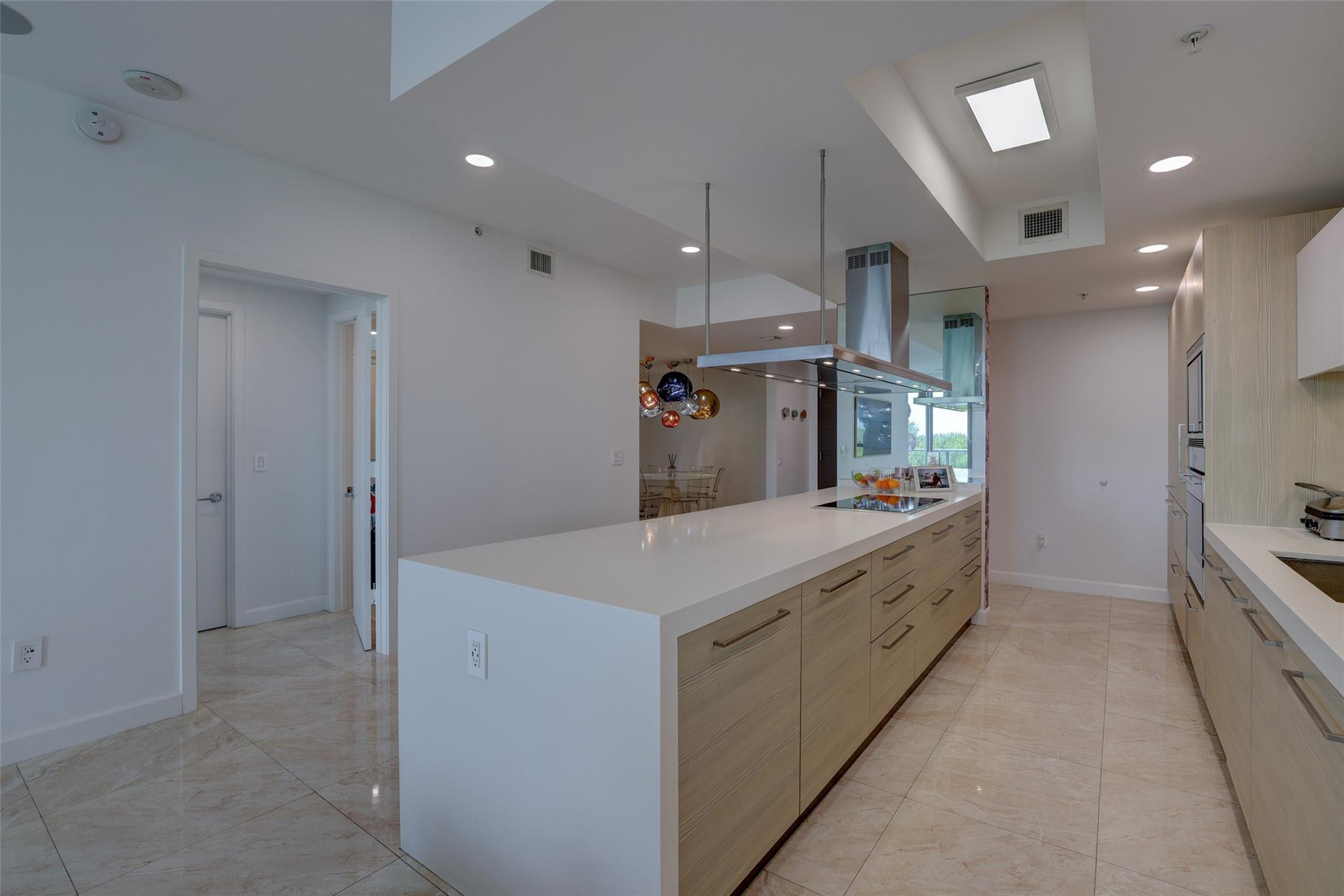 17301 Biscayne Boulevard 406 Property Photo 5