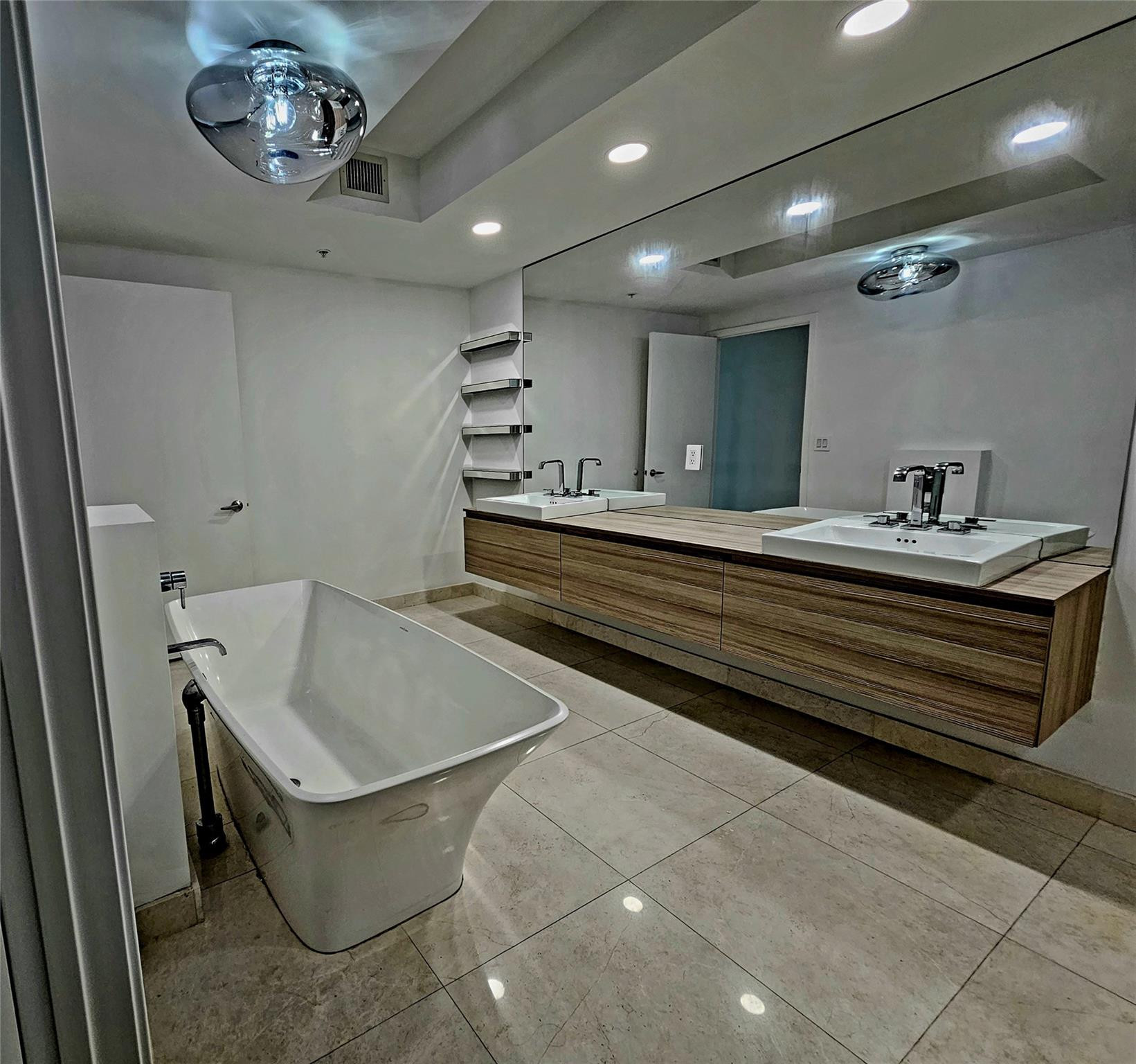 17301 Biscayne Boulevard 406 Property Photo 18