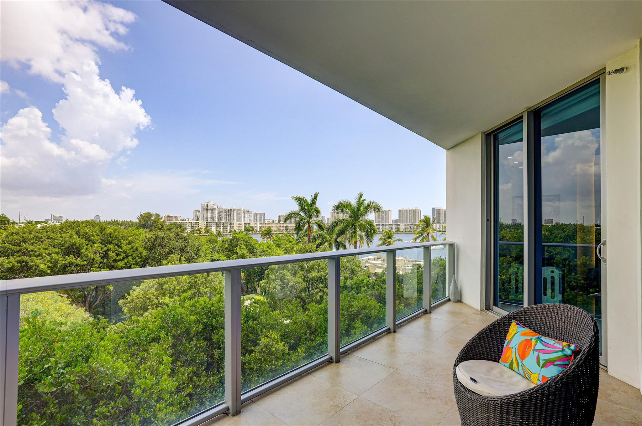 17301 Biscayne Boulevard 406 Property Photo 21
