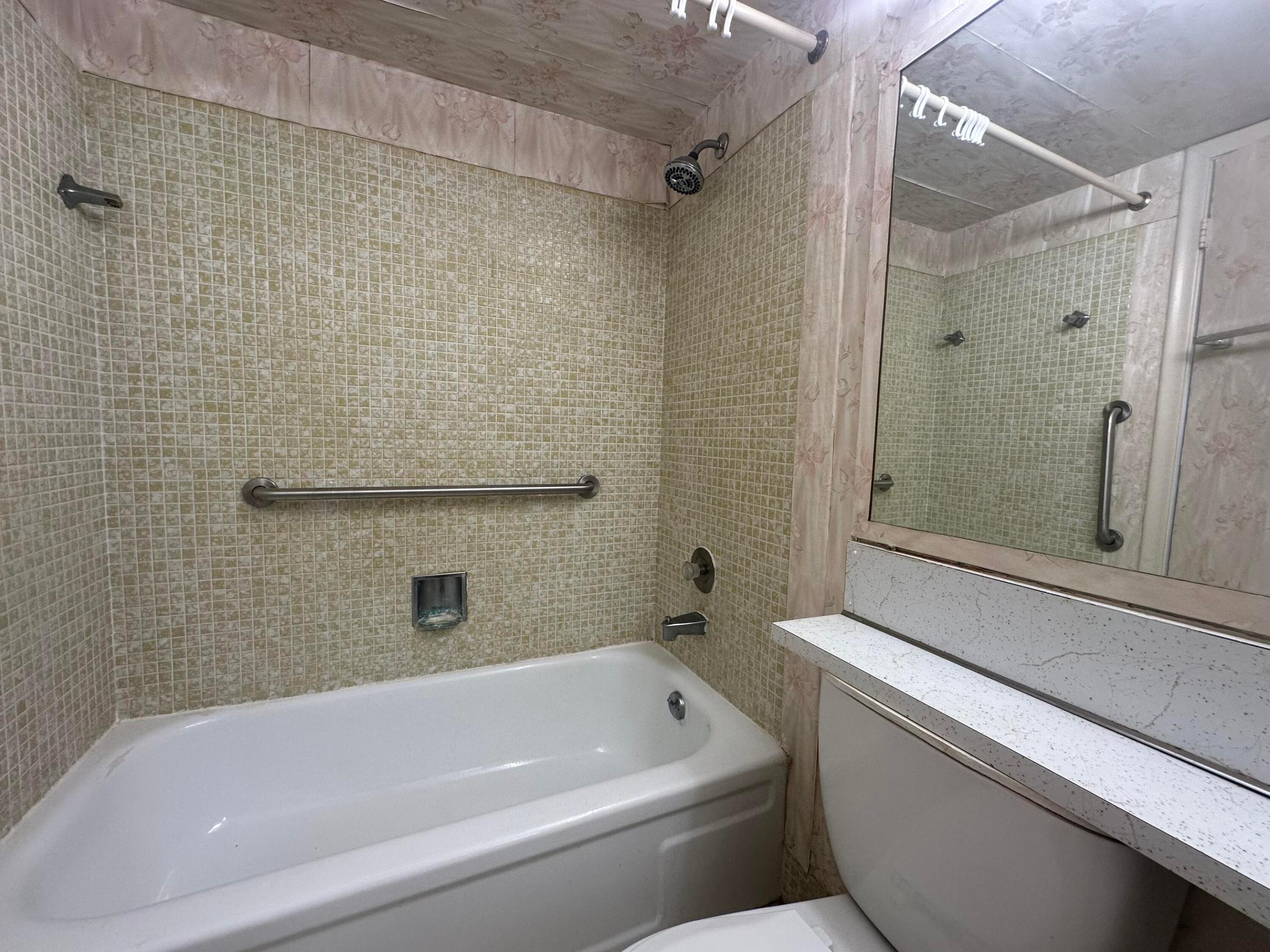 72 Northampton D Property Photo 11