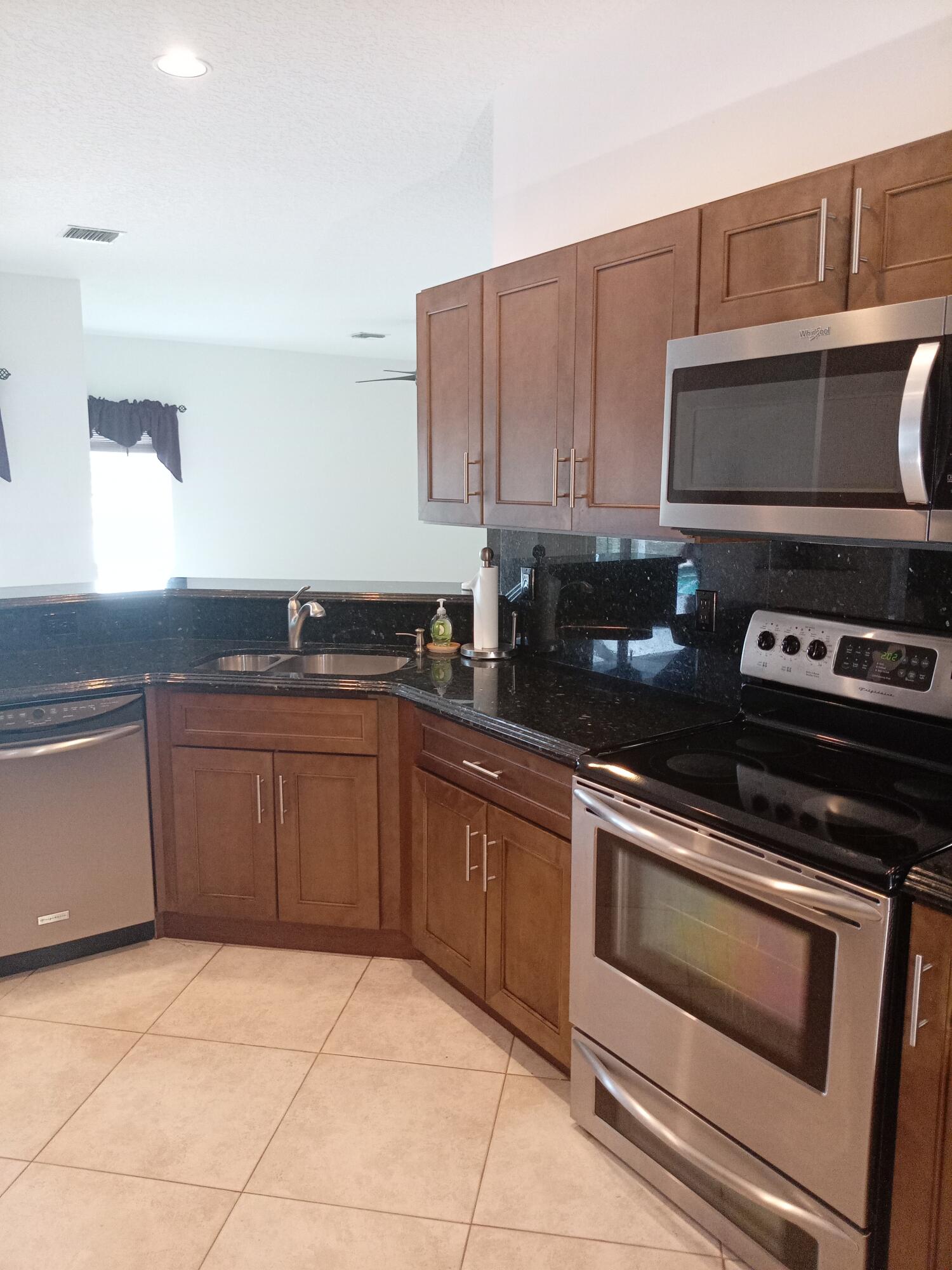 3945 Diamond Chip Court Property Photo 13