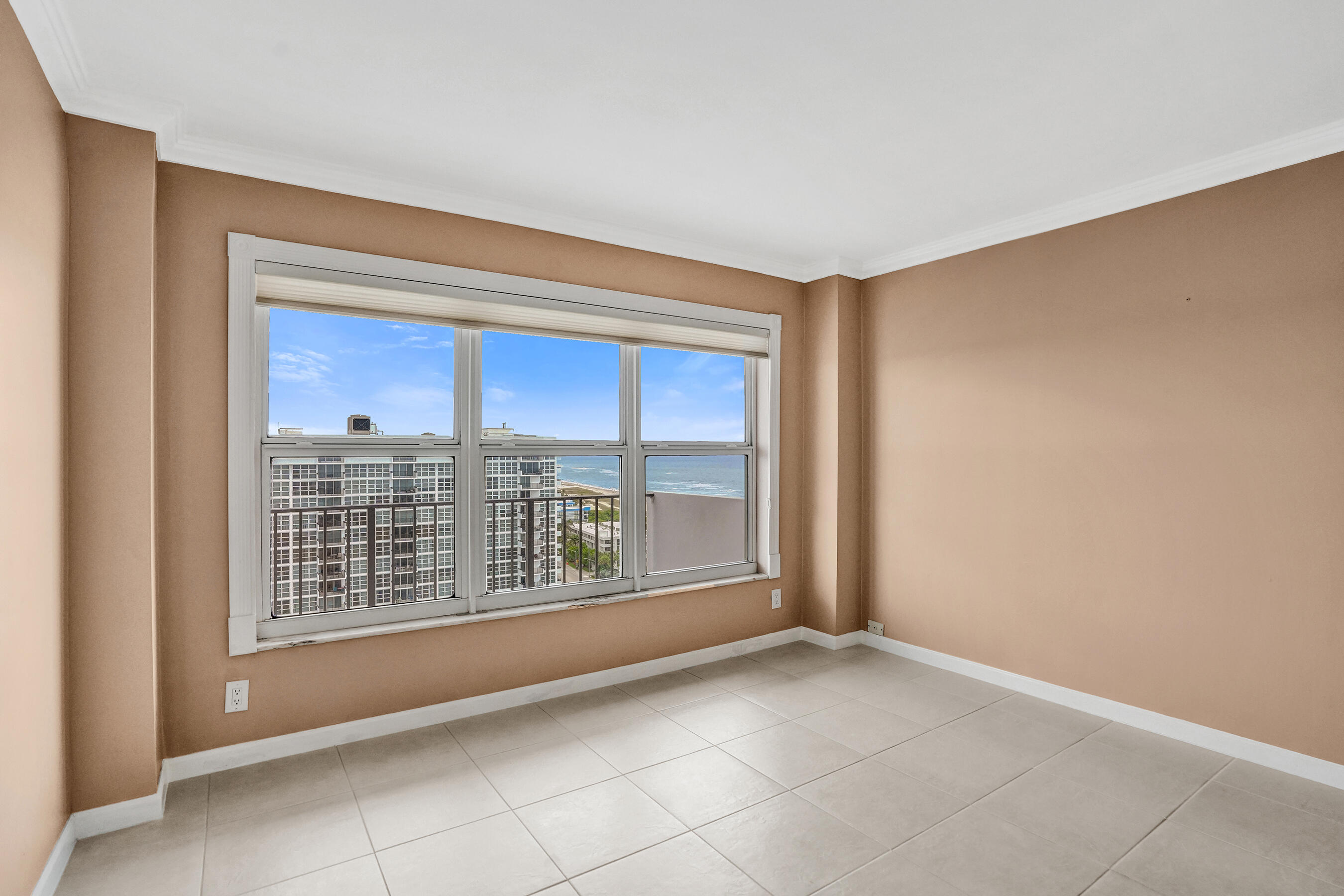 405 N Ocean Boulevard 1803 Property Photo 7