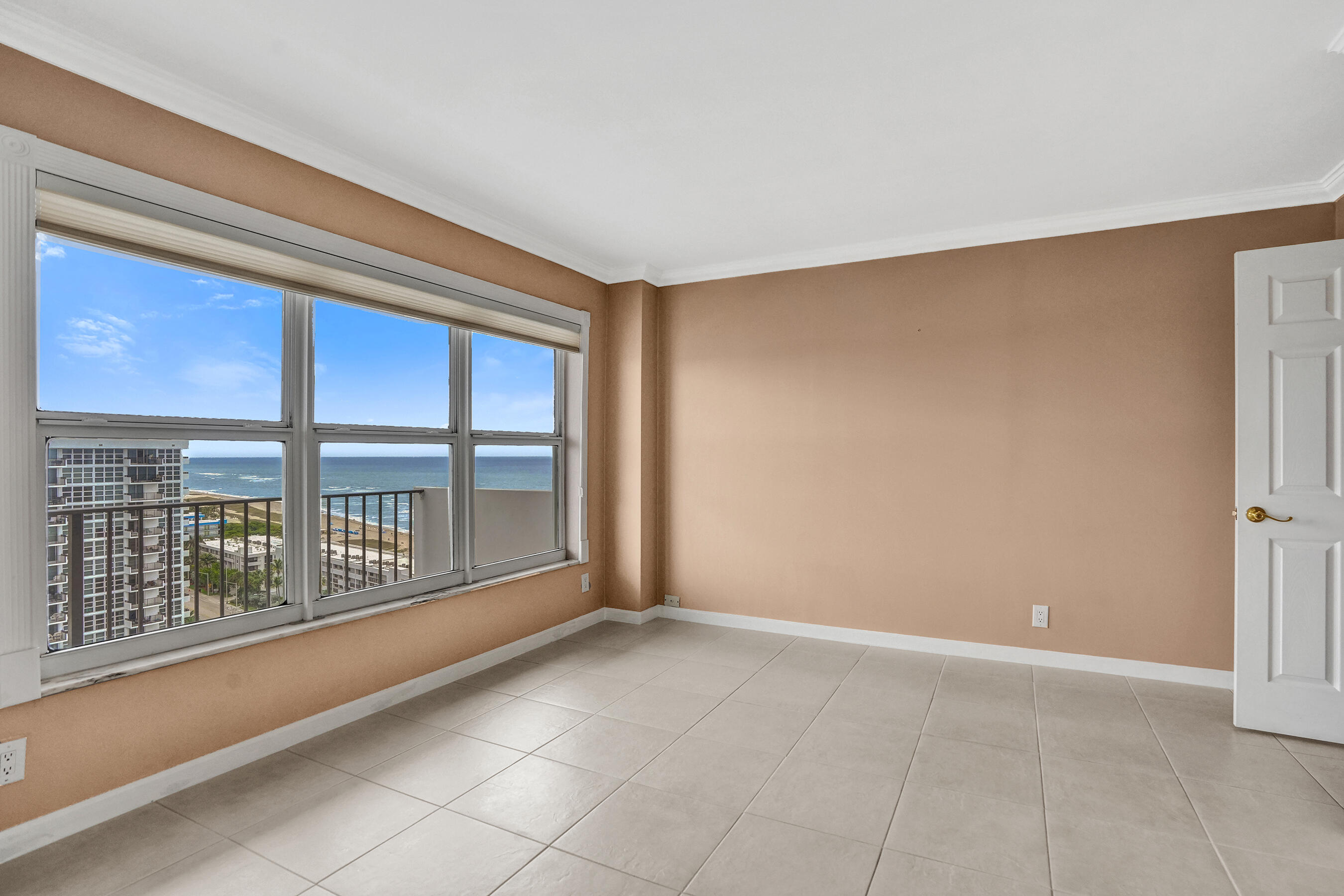 405 N Ocean Boulevard 1803 Property Photo 8