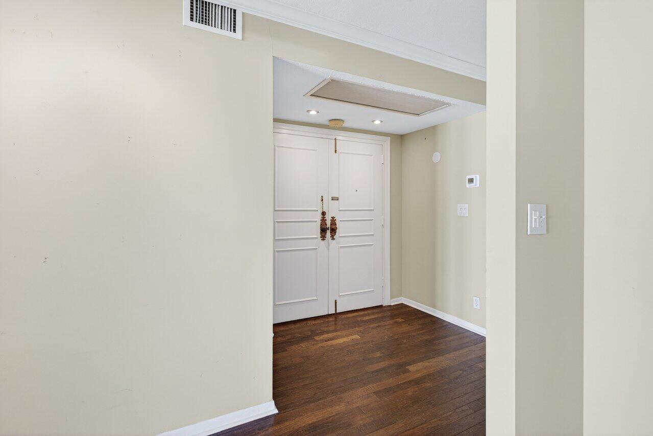2000 S Ocean Boulevard 403 Property Photo 4