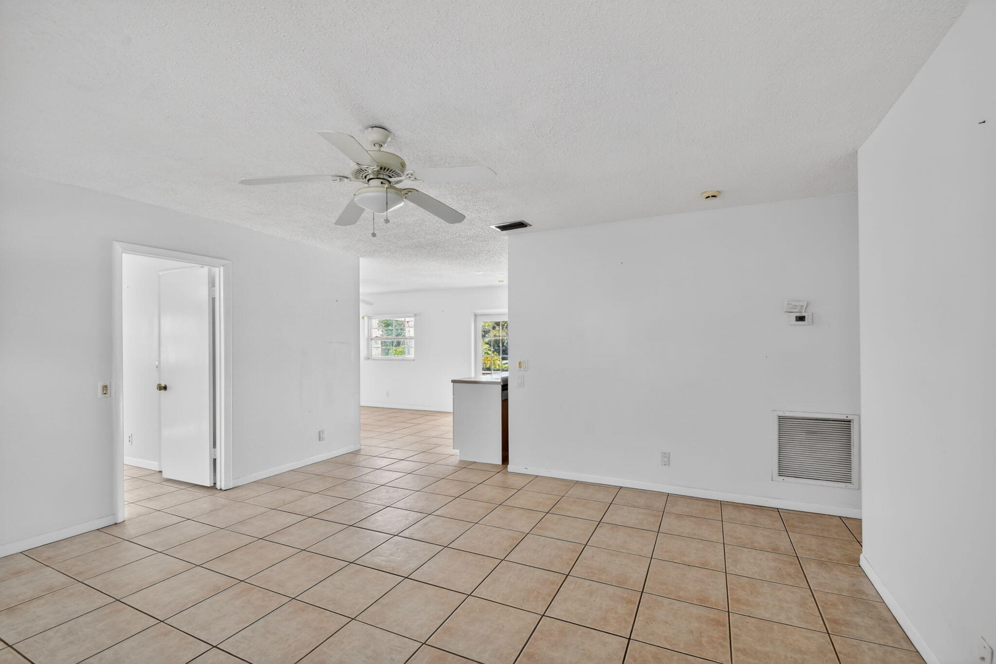 1006 Sw 28th Avenue Property Photo 7