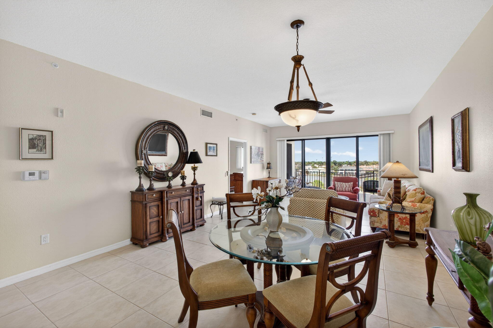 370 Golfview Road 503 Property Photo 6