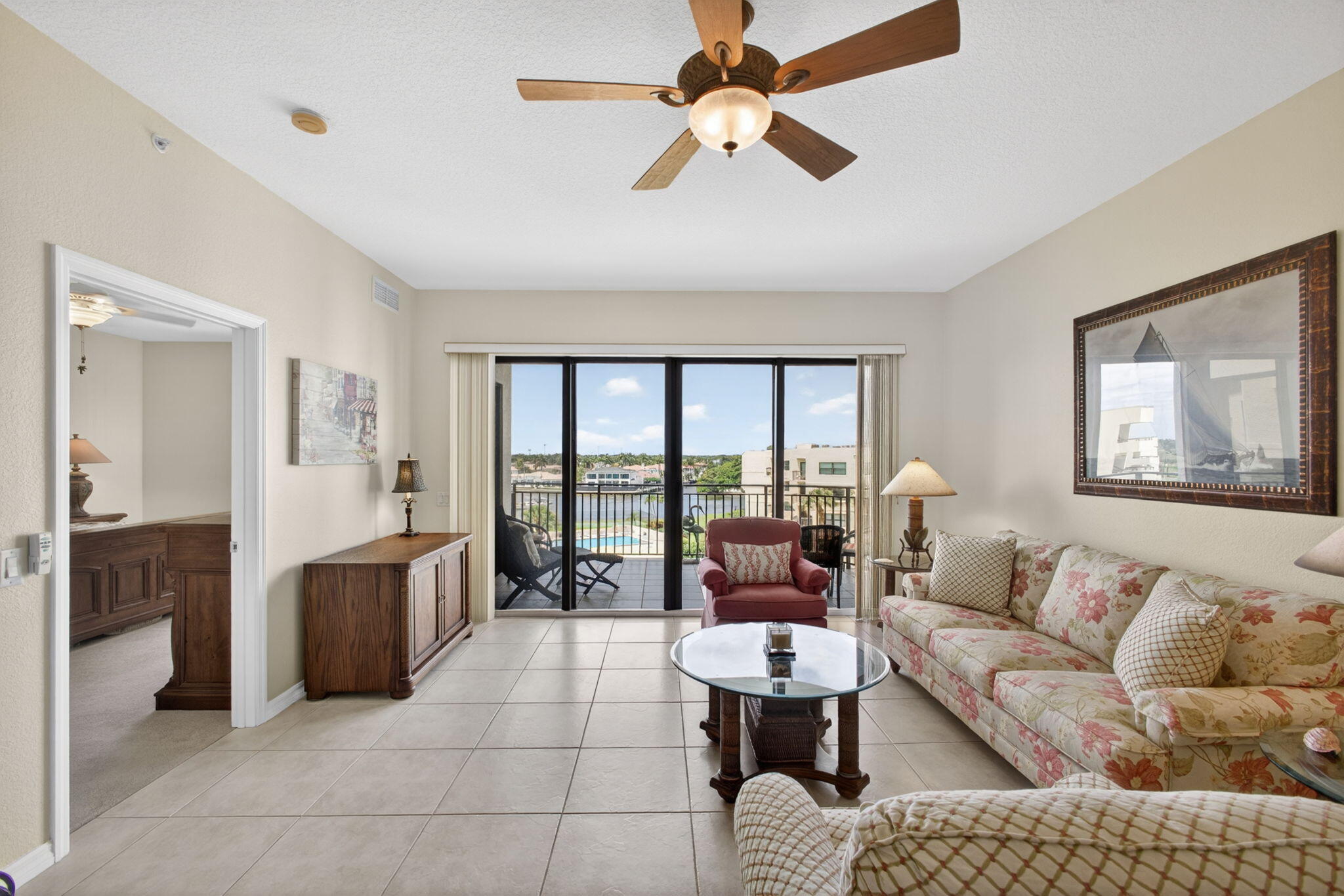 370 Golfview Road 503 Property Photo 10