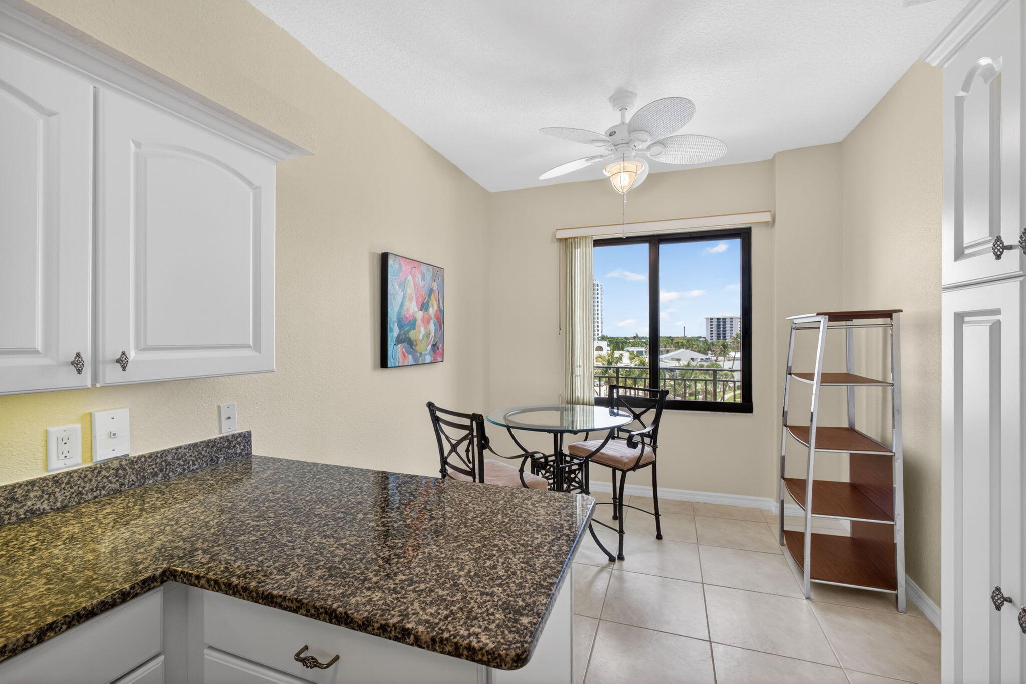 370 Golfview Road 503 Property Photo 20