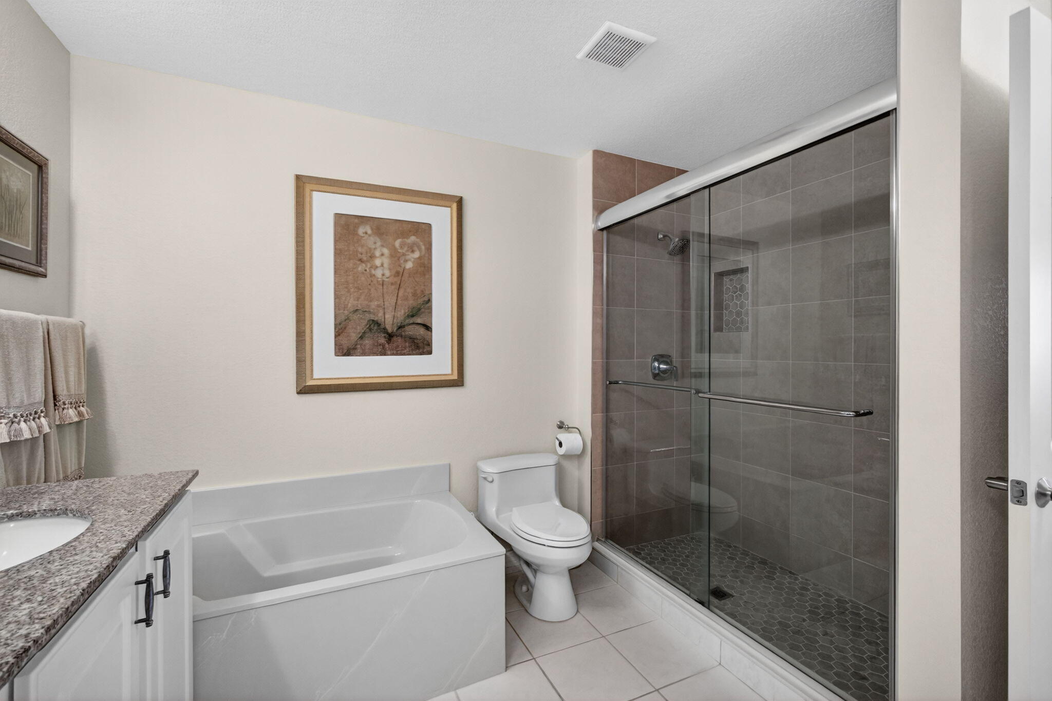 370 Golfview Road 503 Property Photo 29