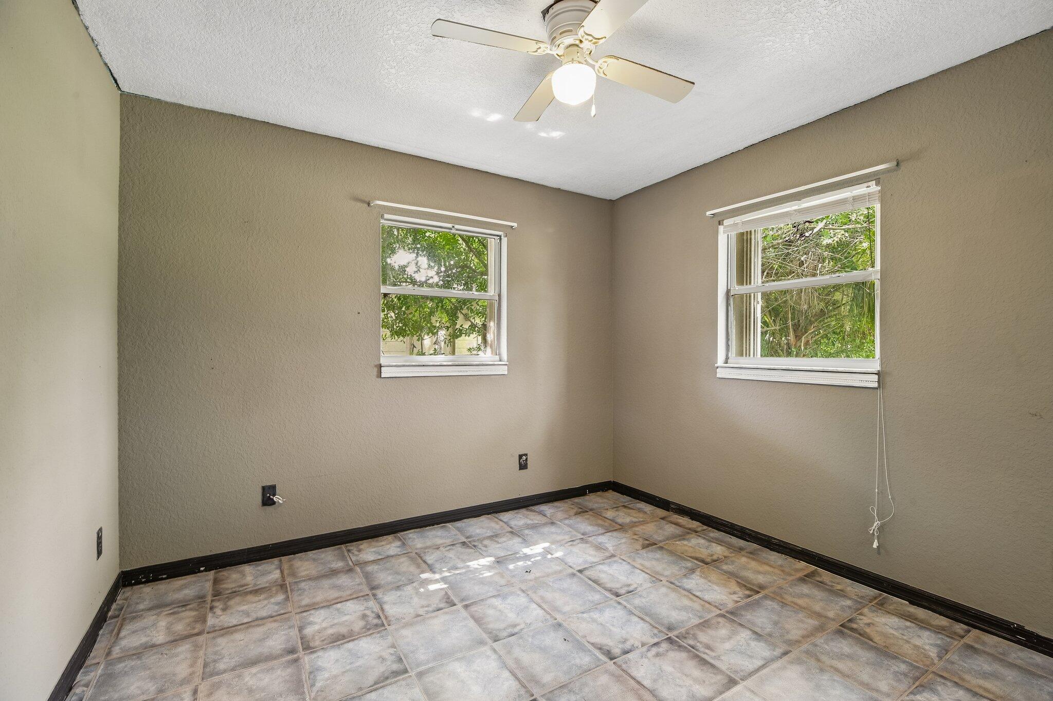 2443 2nd Place Sw Property Photo 16