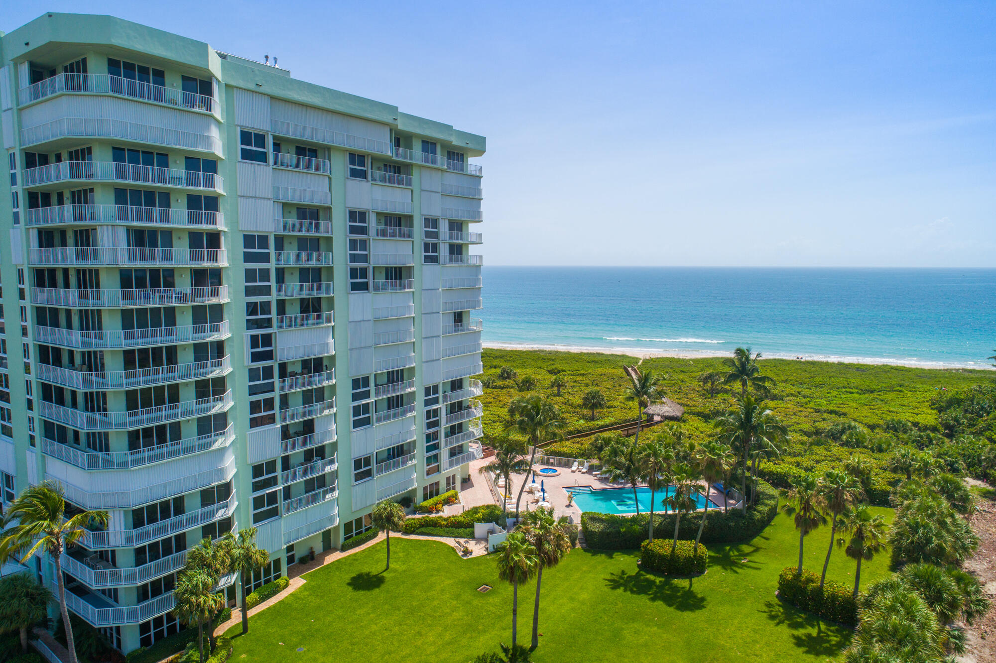 2700 N Highway A1a 902 Property Photo 1