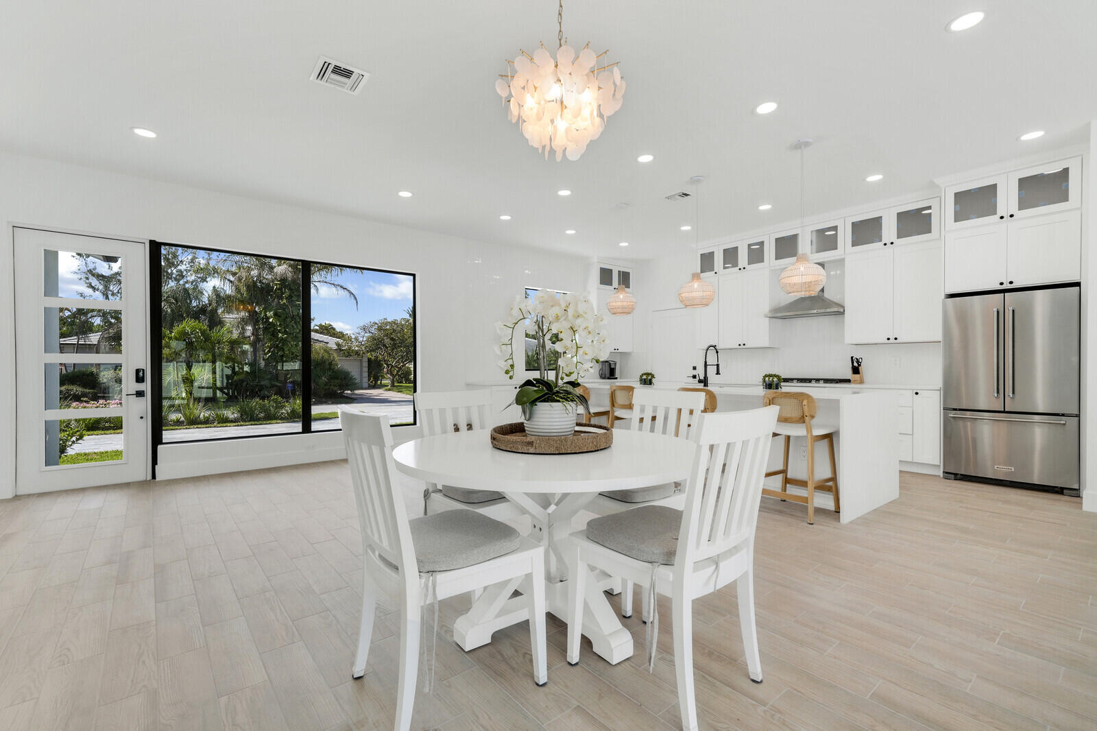 1248 N Harbor Drive Property Photo 10