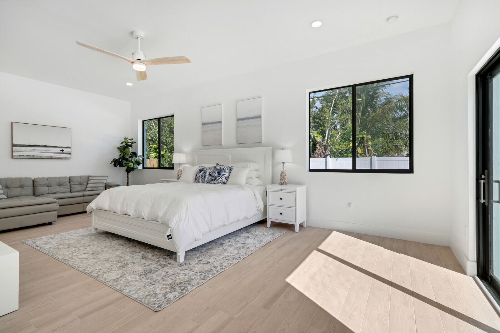 1248 N Harbor Drive Property Photo 26