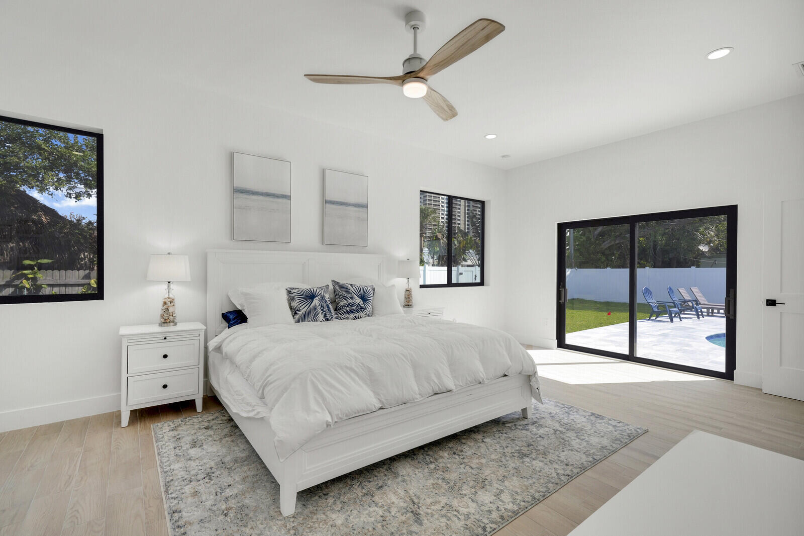 1248 N Harbor Drive Property Photo 28