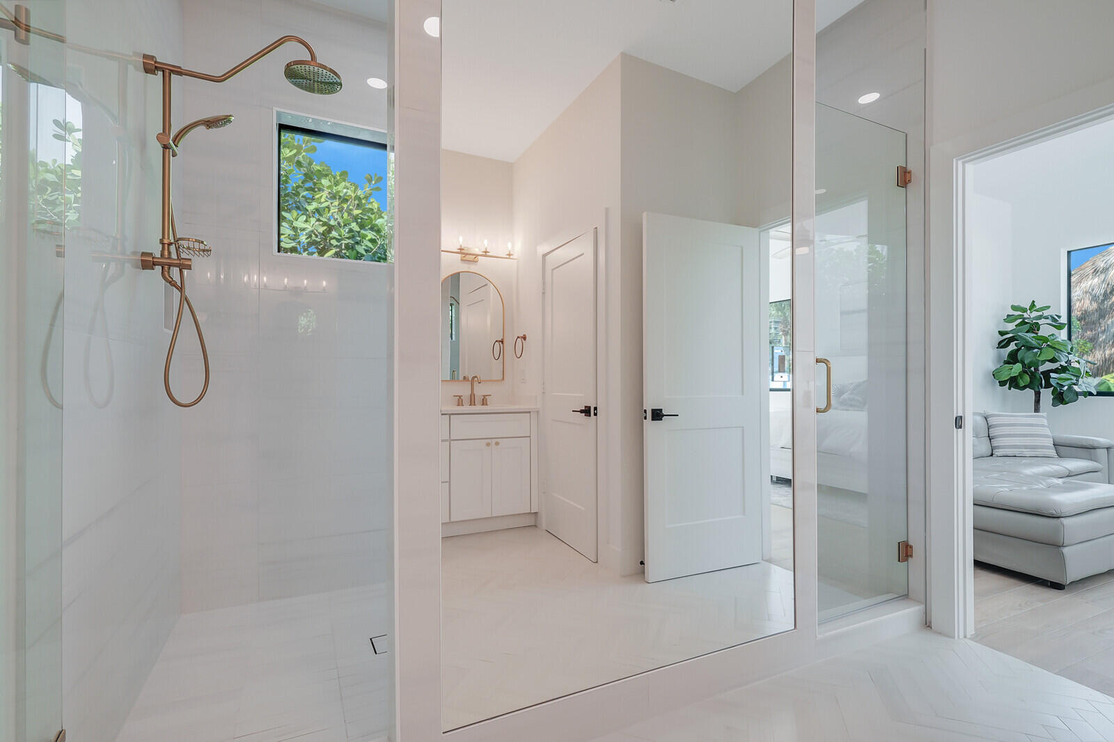 1248 N Harbor Drive Property Photo 32