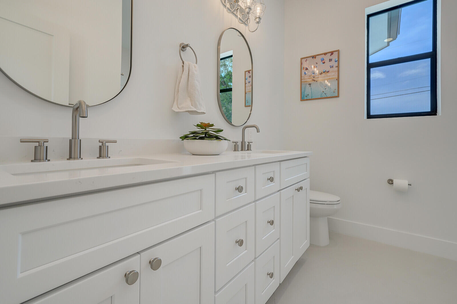 1248 N Harbor Drive Property Photo 39