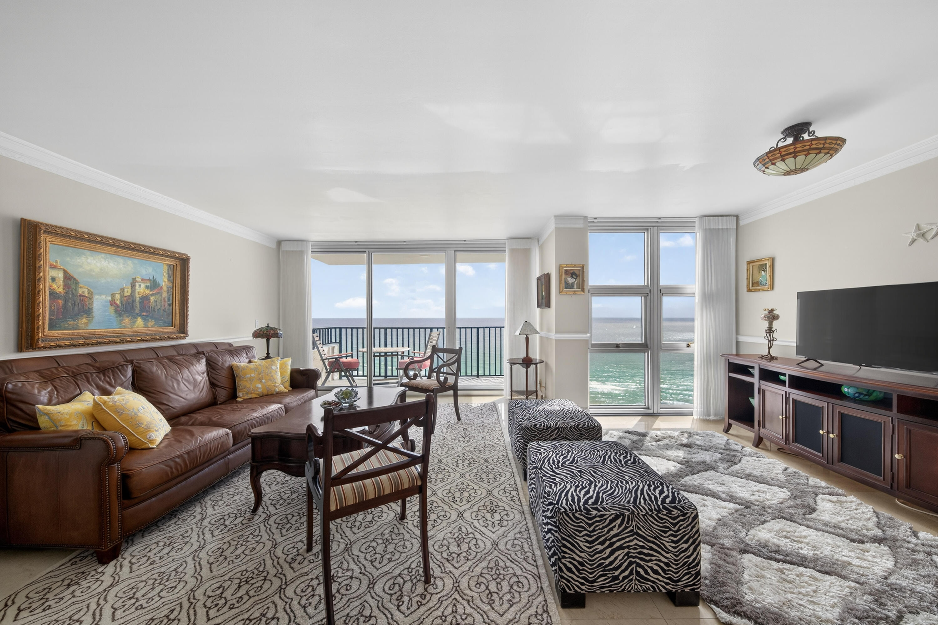 531 N Ocean Boulevard 1811 Property Photo 13