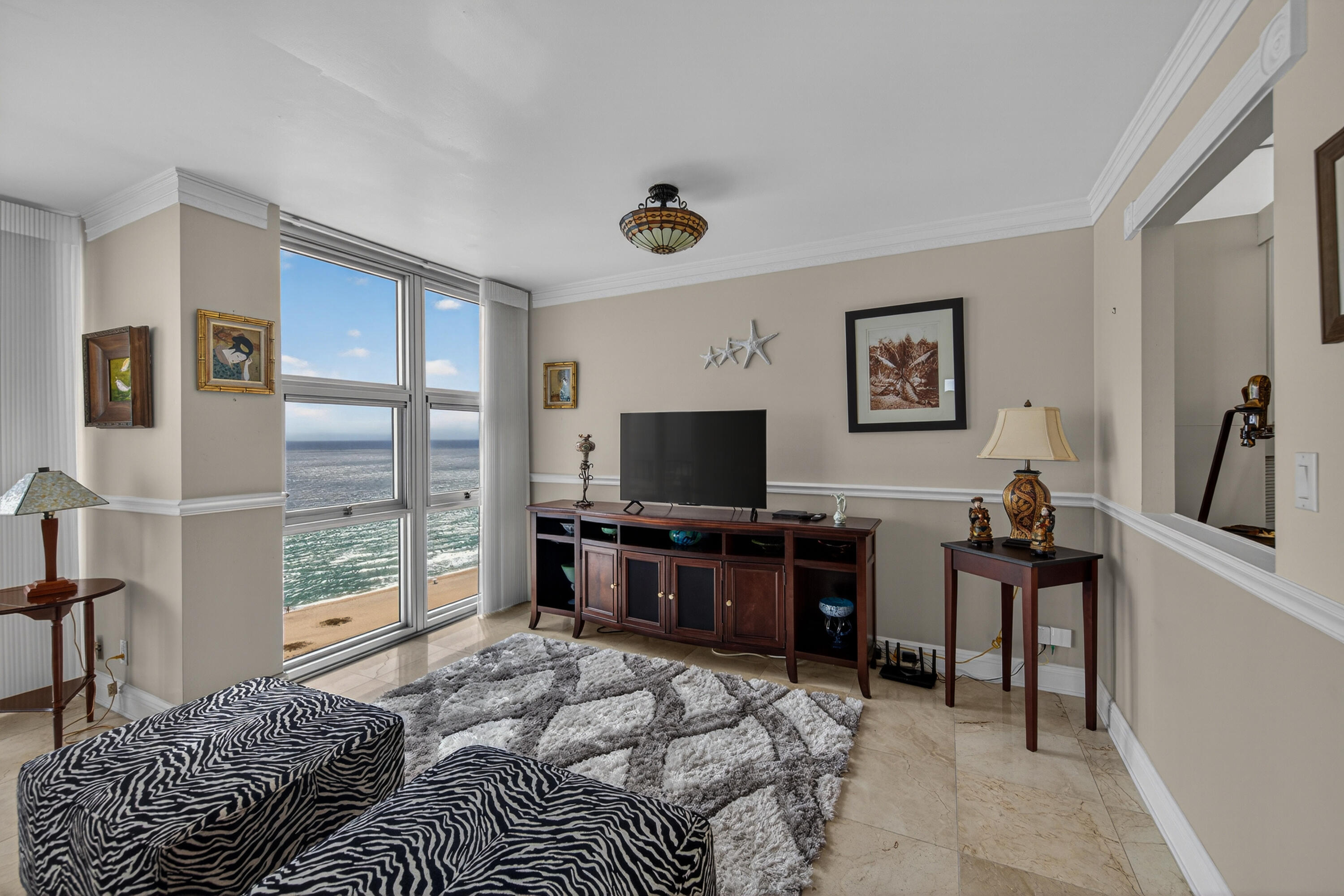 531 N Ocean Boulevard 1811 Property Photo 19