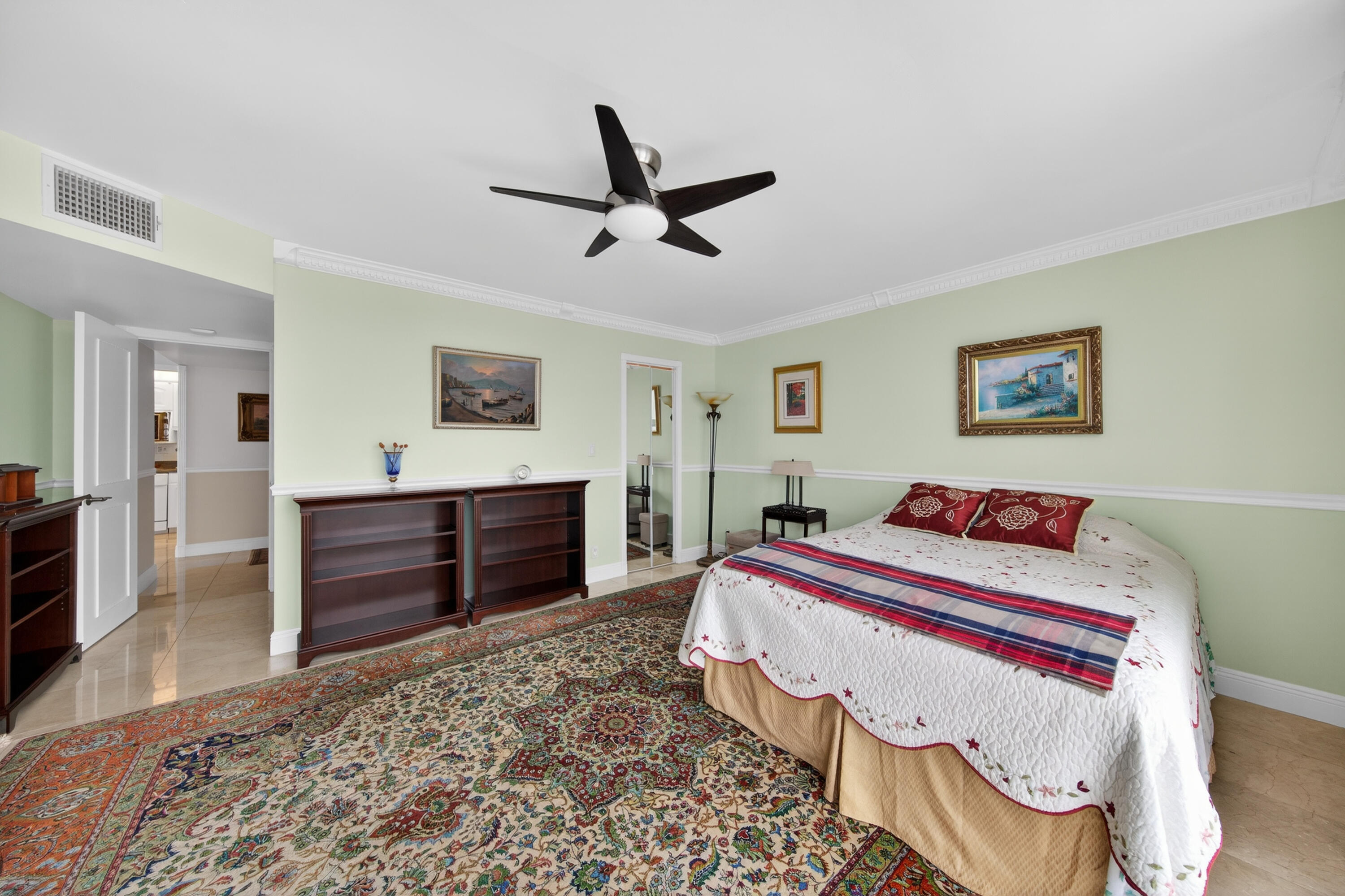 531 N Ocean Boulevard 1811 Property Photo 31