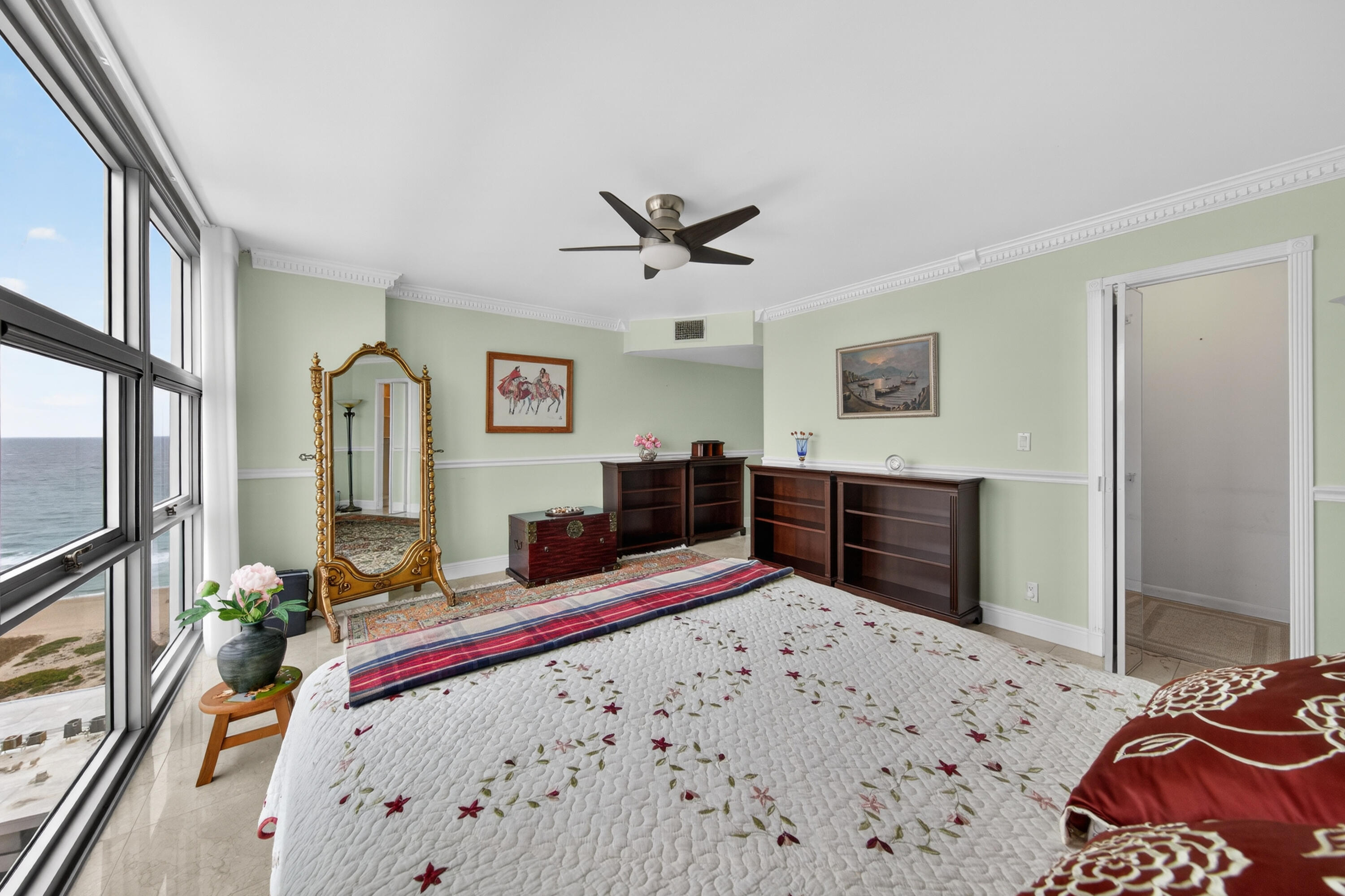 531 N Ocean Boulevard 1811 Property Photo 33