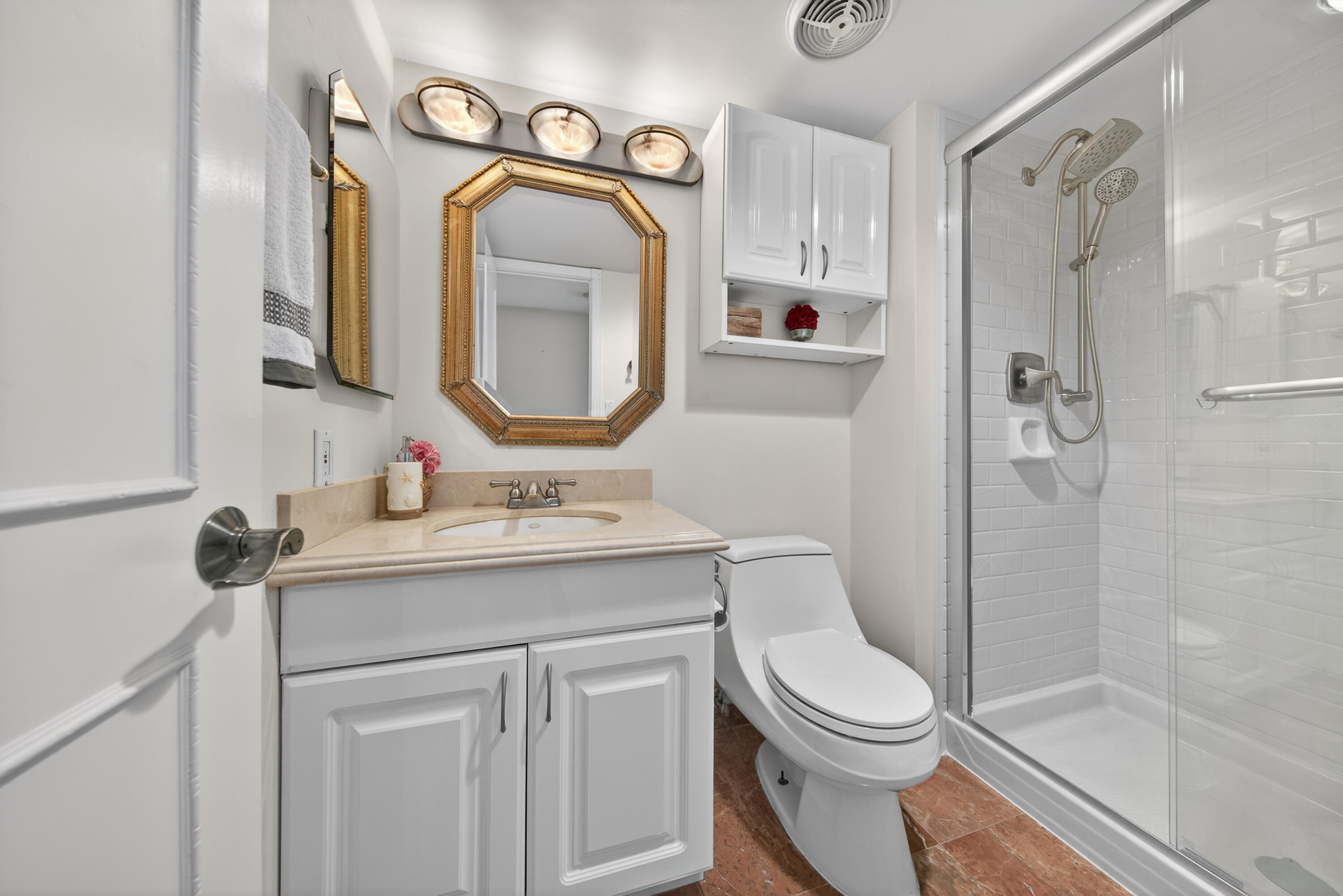 531 N Ocean Boulevard 1811 Property Photo 35