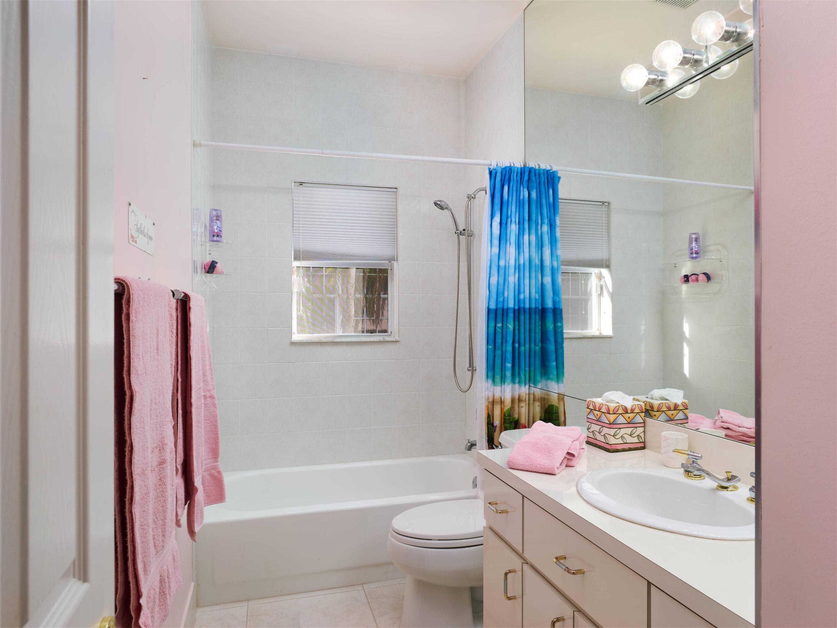 70 Cayman Place Property Photo 15