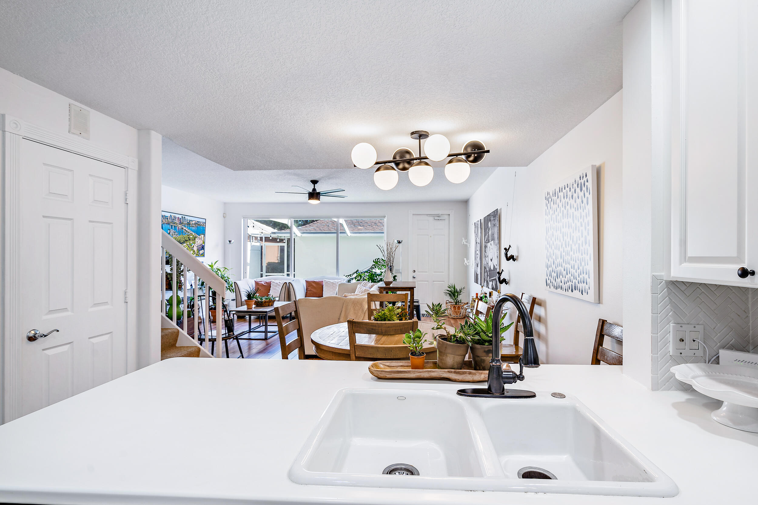 116 Caravelle Drive Property Photo 8