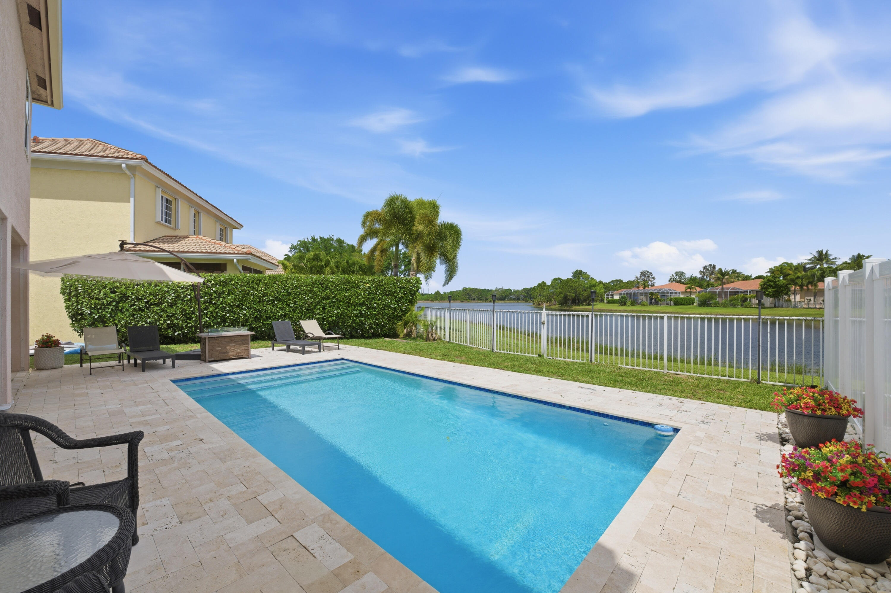 2644 San Andros Property Photo 4