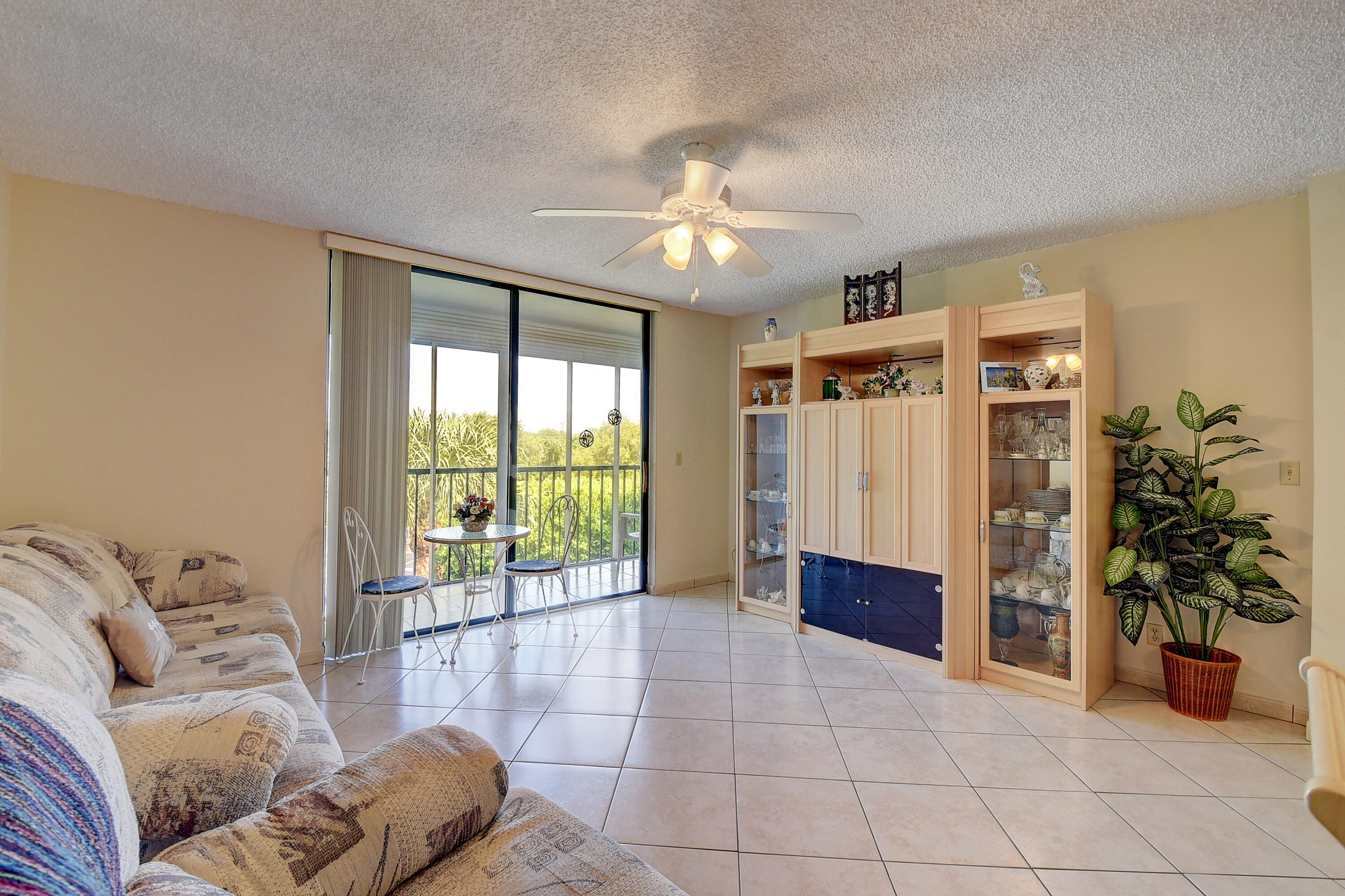 5370 Las Verdes Circle 324 Property Photo 10