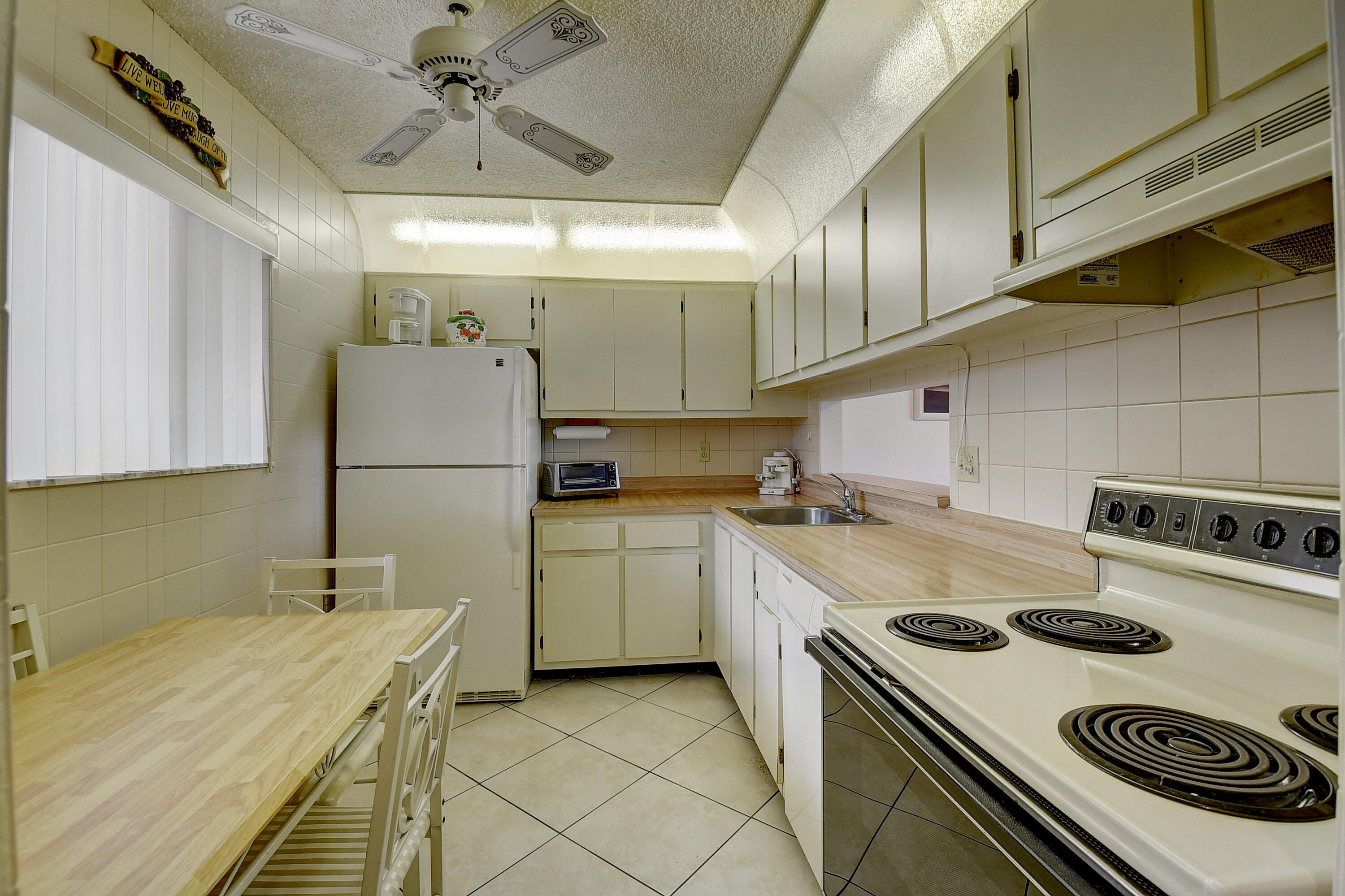 5370 Las Verdes Circle 324 Property Photo 12
