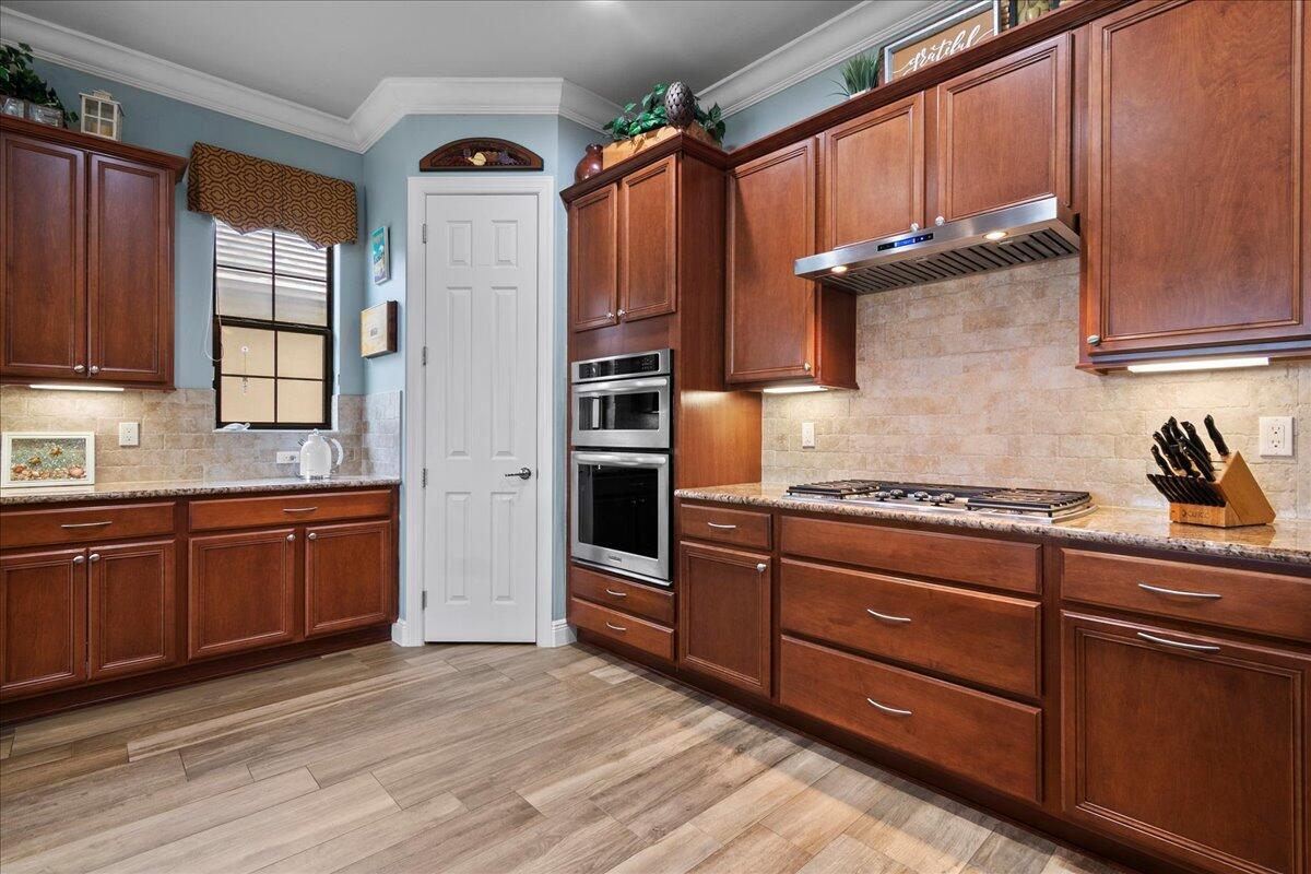 3704 Siena Circle Property Photo 5