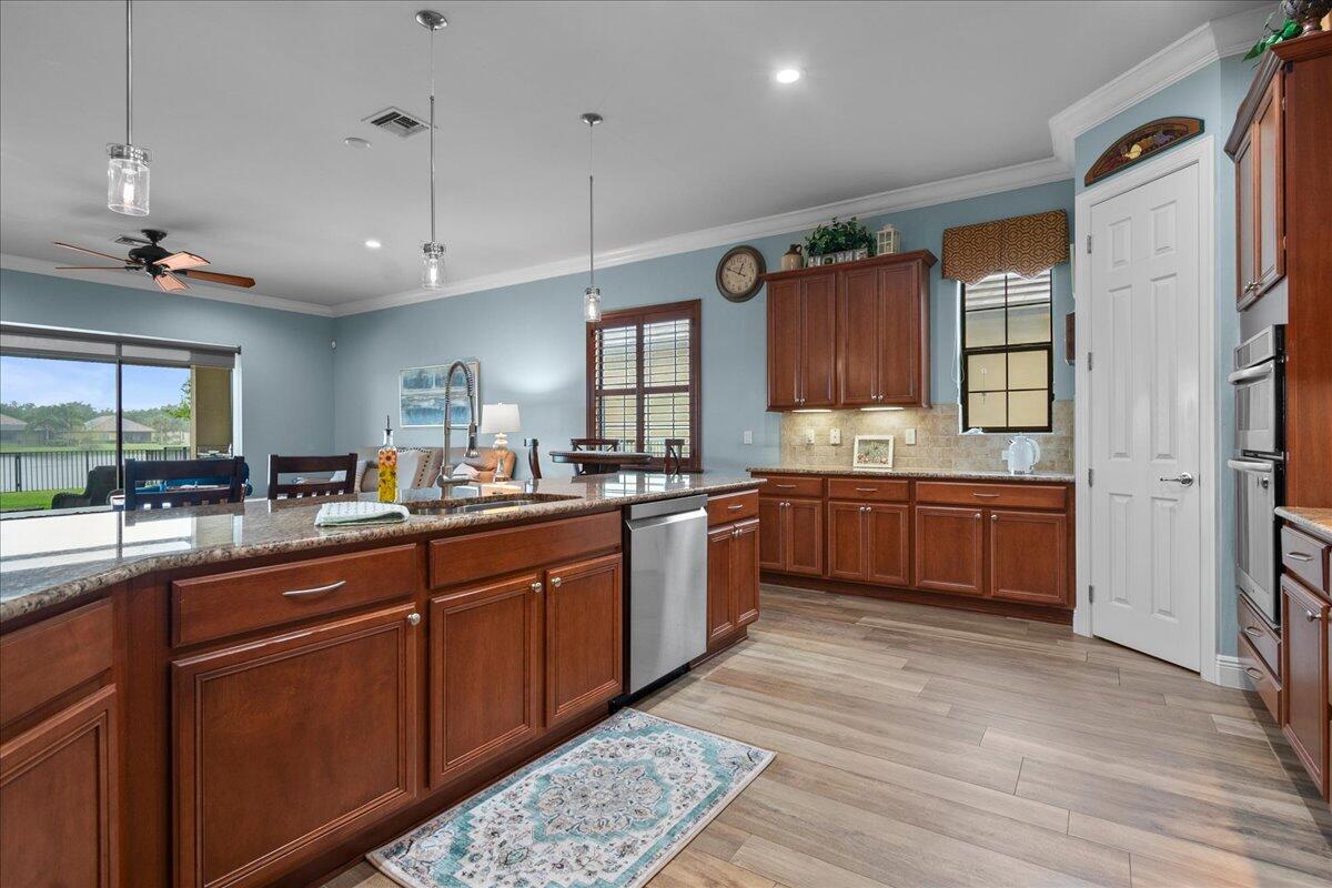 3704 Siena Circle Property Photo 6